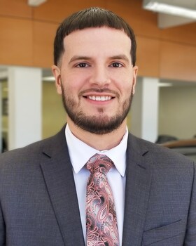 Staff member Luis Morales from ID_a1841d82615a