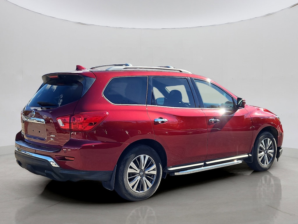 Used 2020 Nissan Pathfinder SL SUV