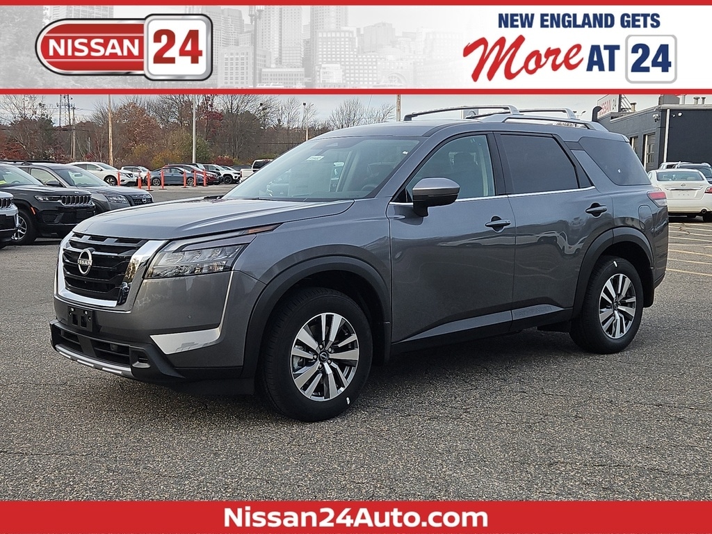 2025 Nissan Pathfinder SL's photo