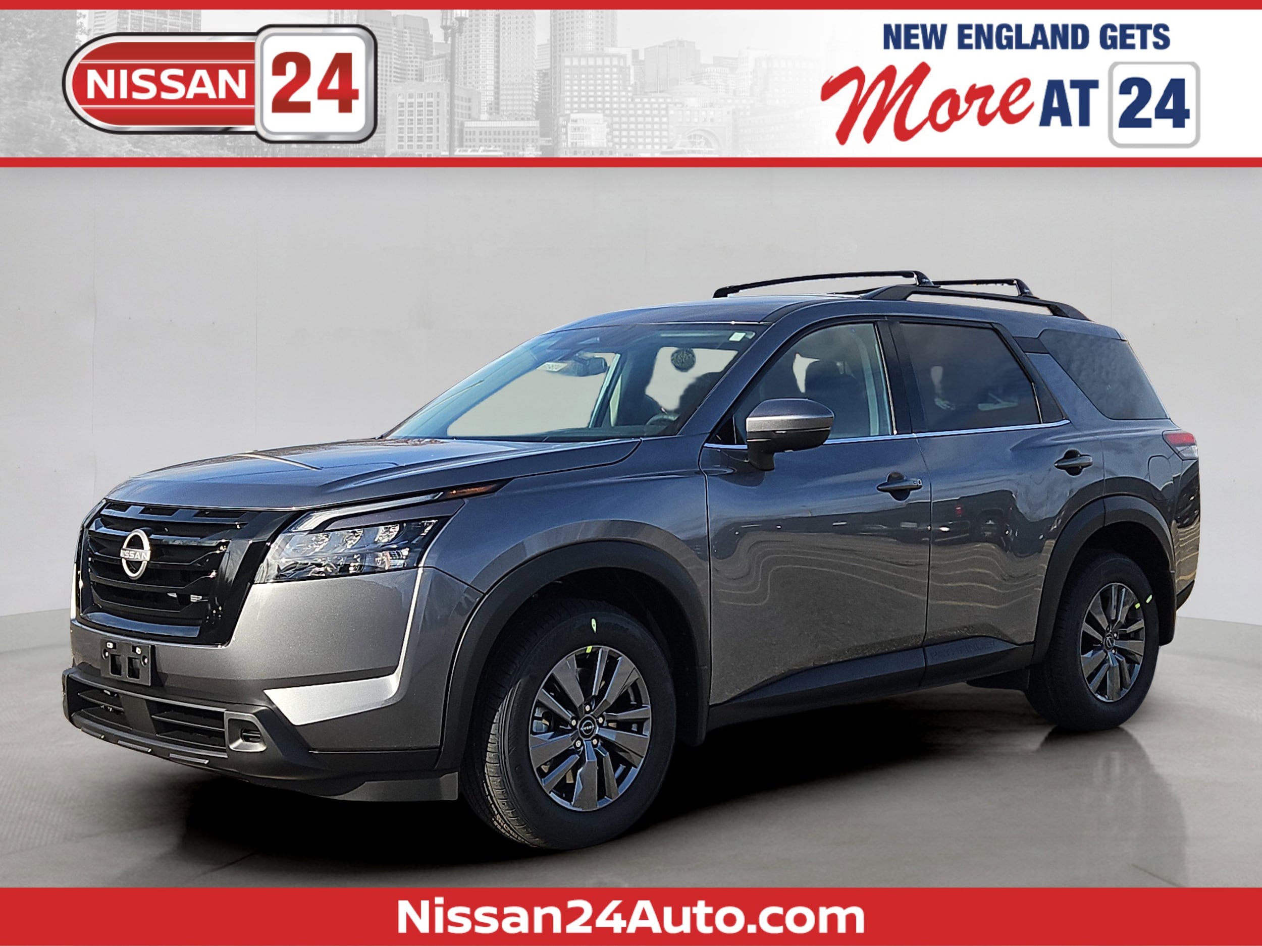 2025 Nissan Pathfinder SV's photo