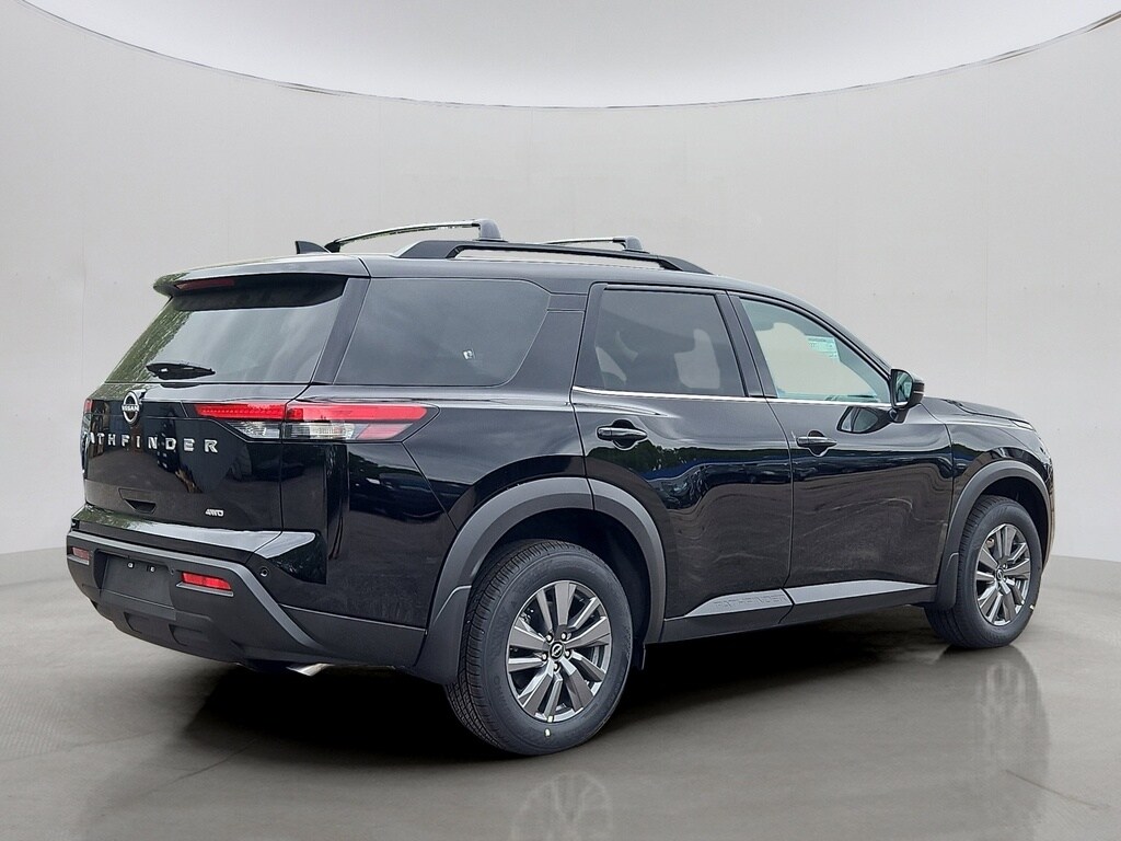 2025 Nissan Pathfinder SV photo 2