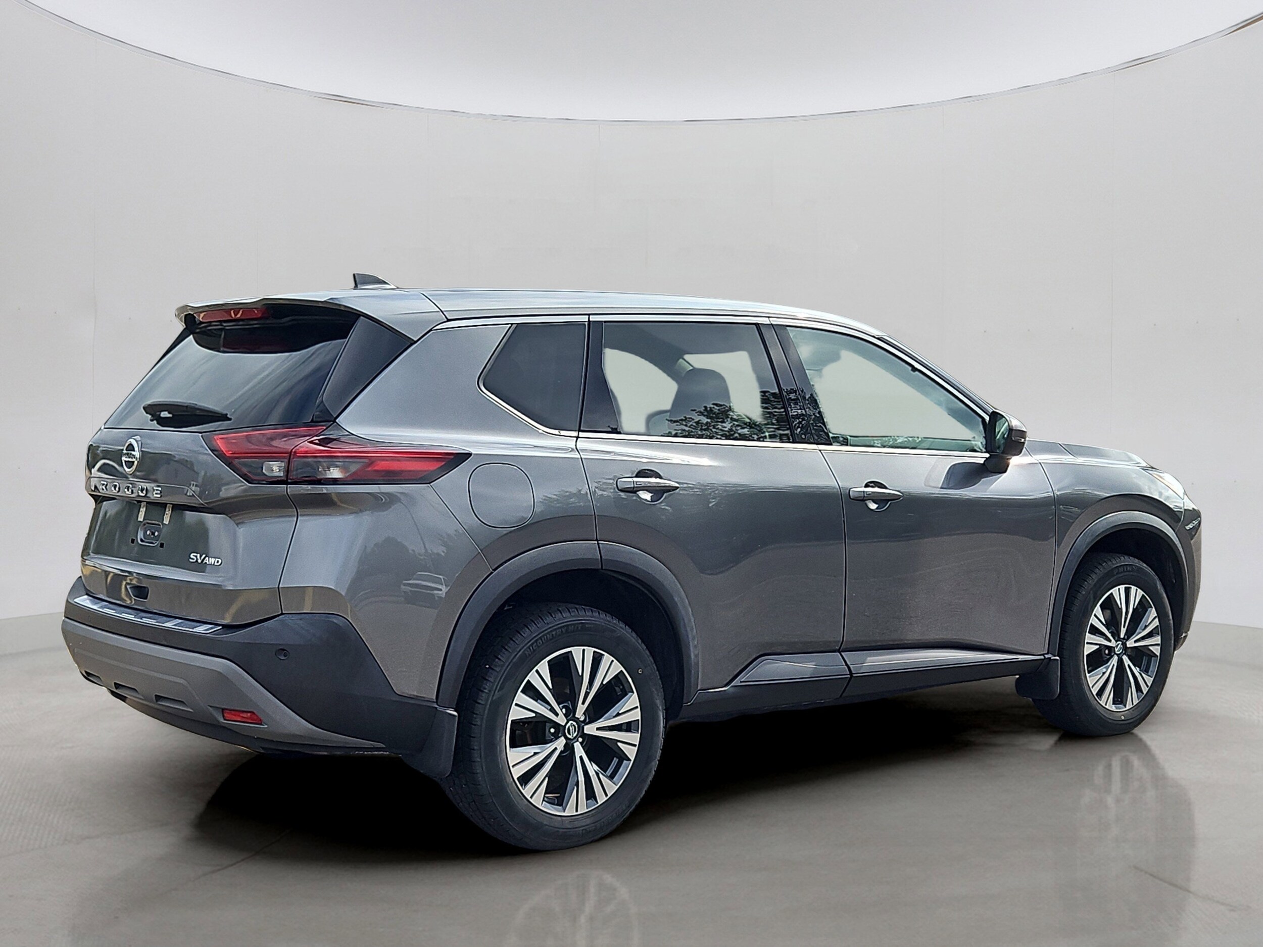 2021 Nissan Rogue SV photo 3