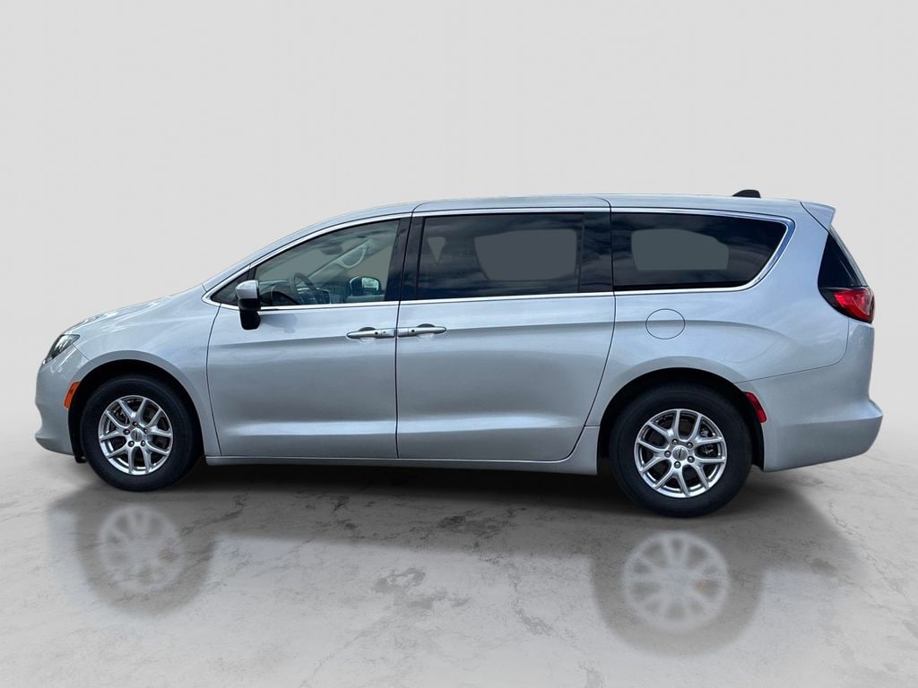 Used 2023 Chrysler Voyager LX Minivan/Van