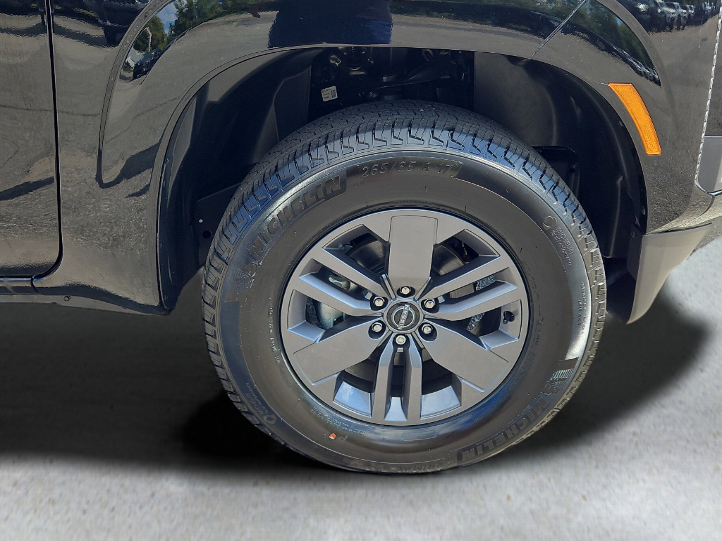 2025 Nissan Frontier SV photo 4
