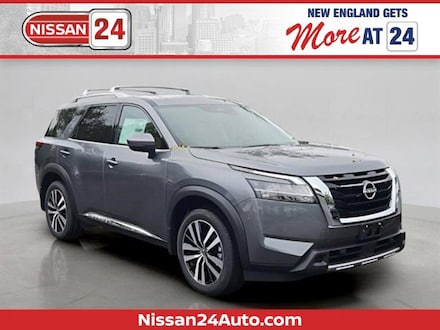 2025 Nissan Pathfinder Platinum SUV