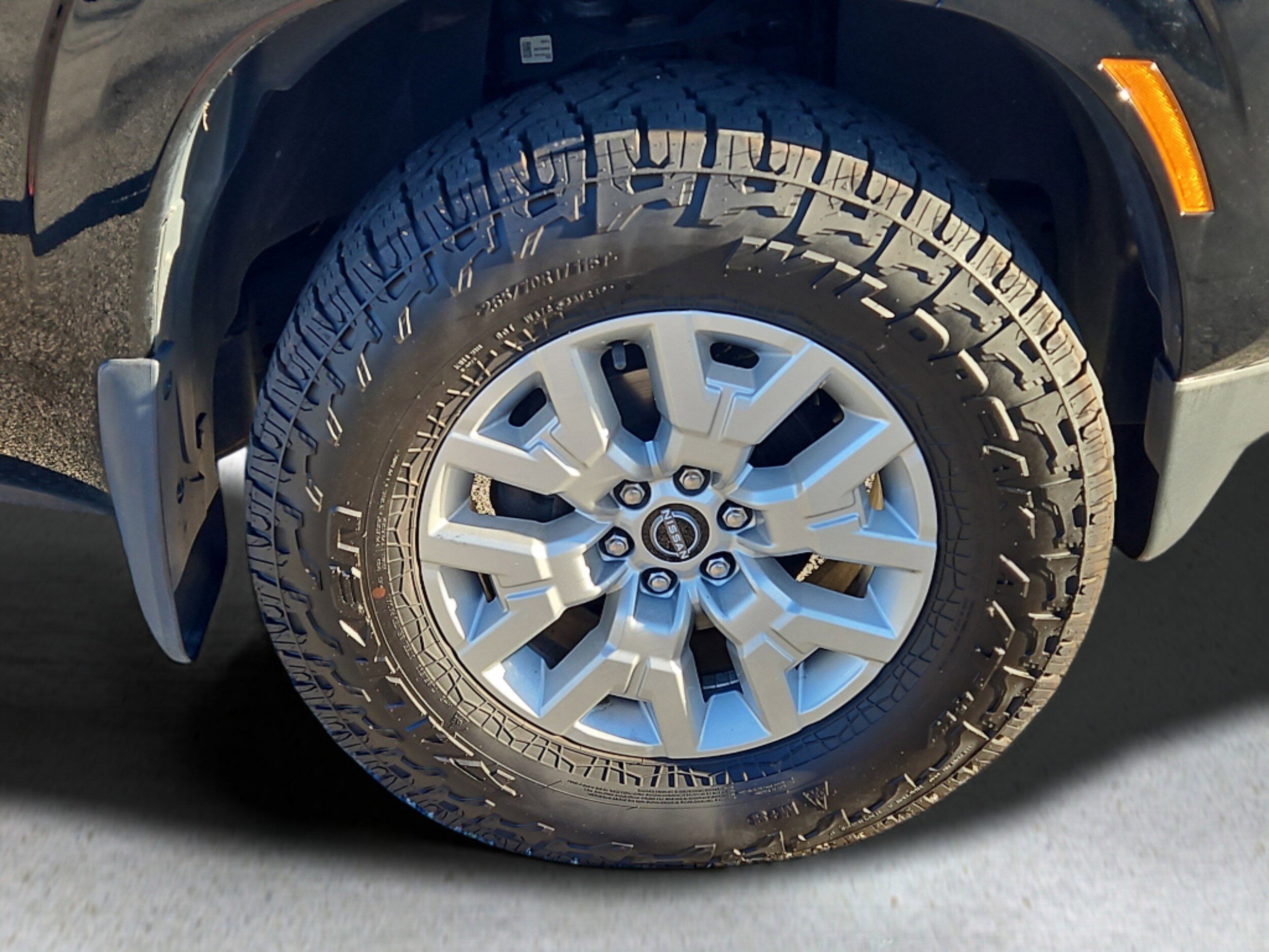 2022 Nissan Frontier SV photo 4