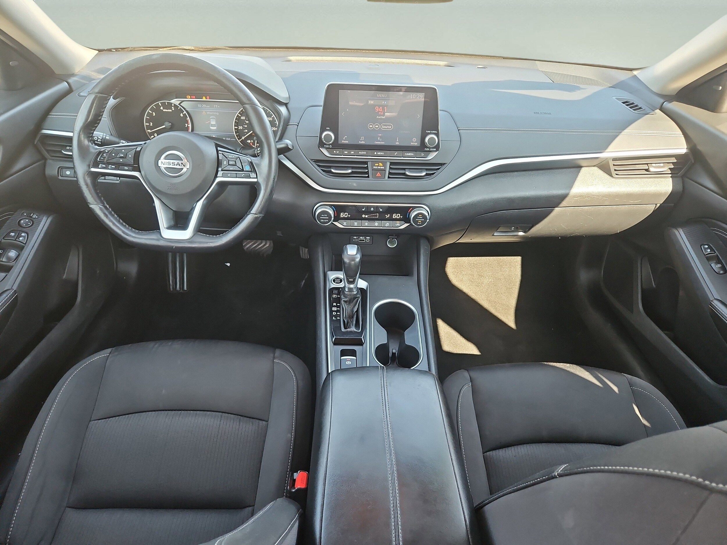 2019 Nissan Altima 2.5 SV photo 2