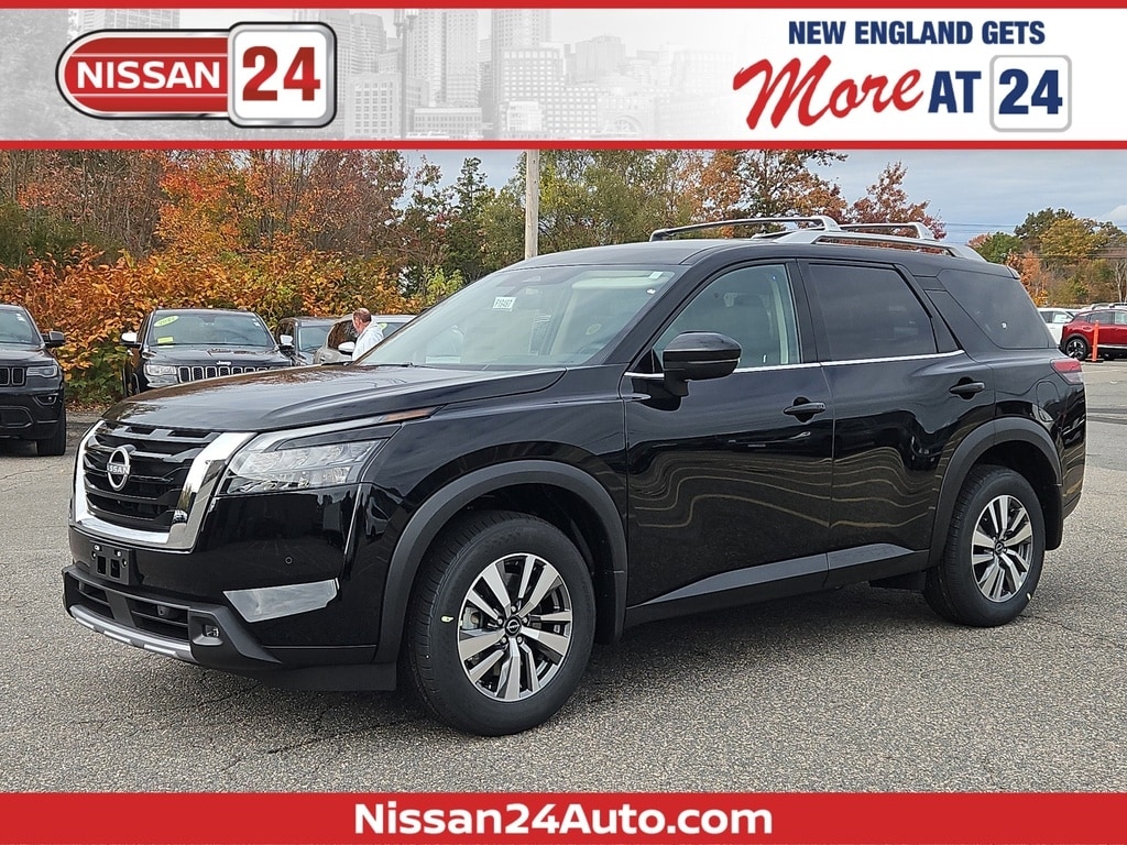 2025 Nissan Pathfinder SL's photo