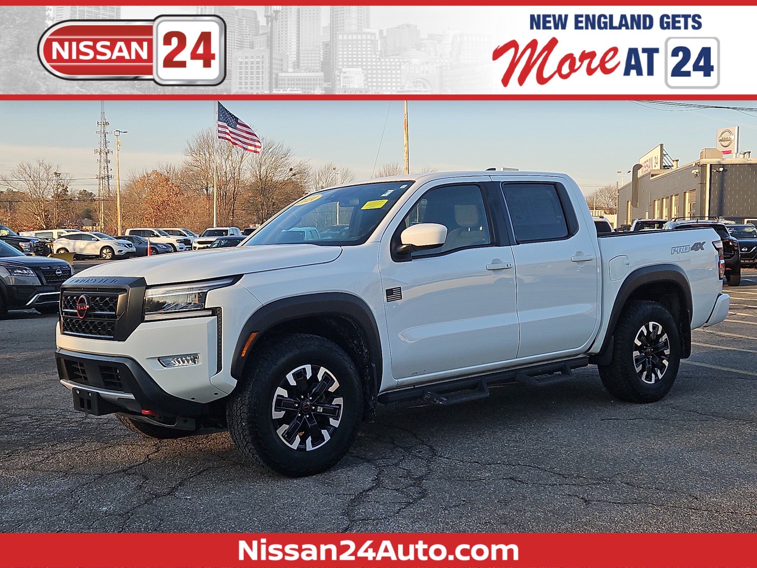 2024 Nissan Frontier PRO-4X's photo