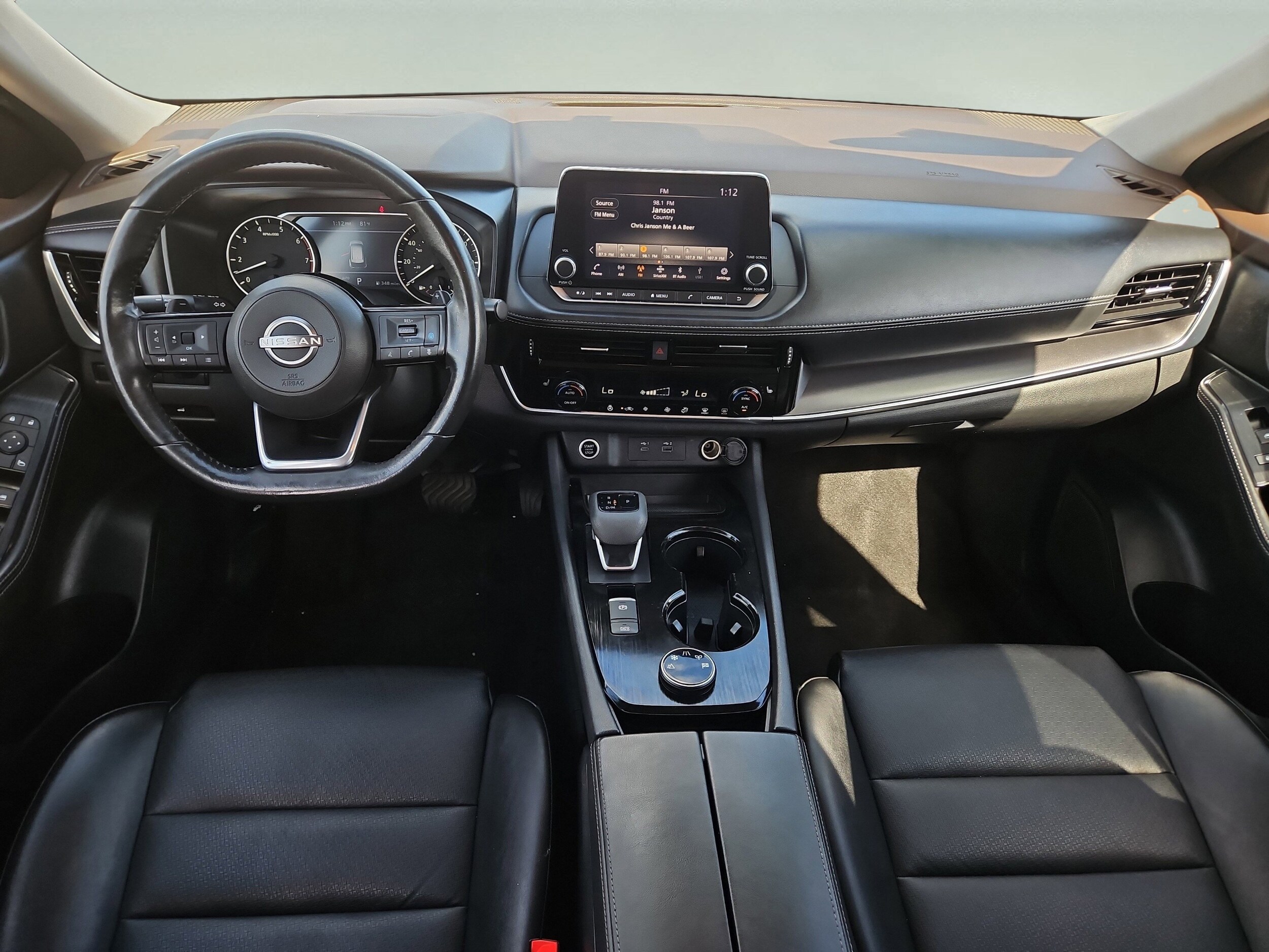 2022 Nissan Rogue SV photo 2