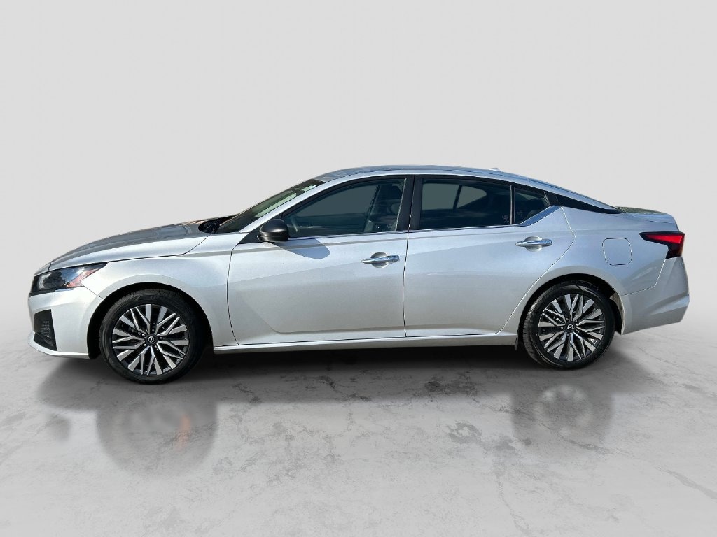 Certified 2024 Nissan