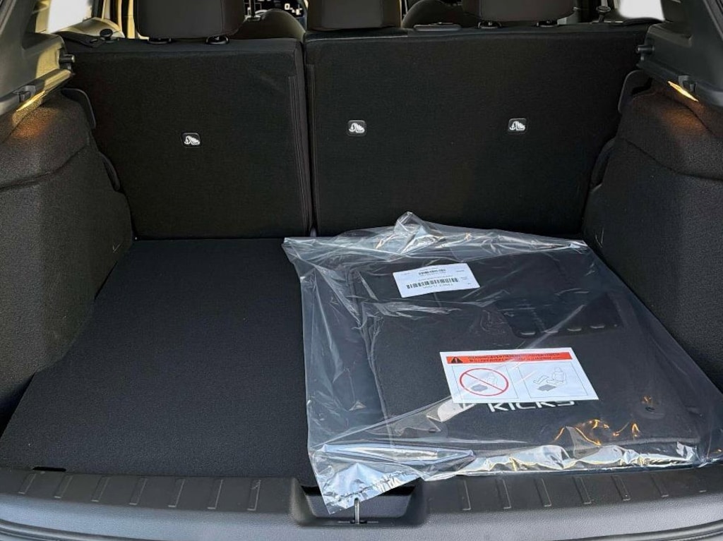 New 2026 Nissan Kicks SV