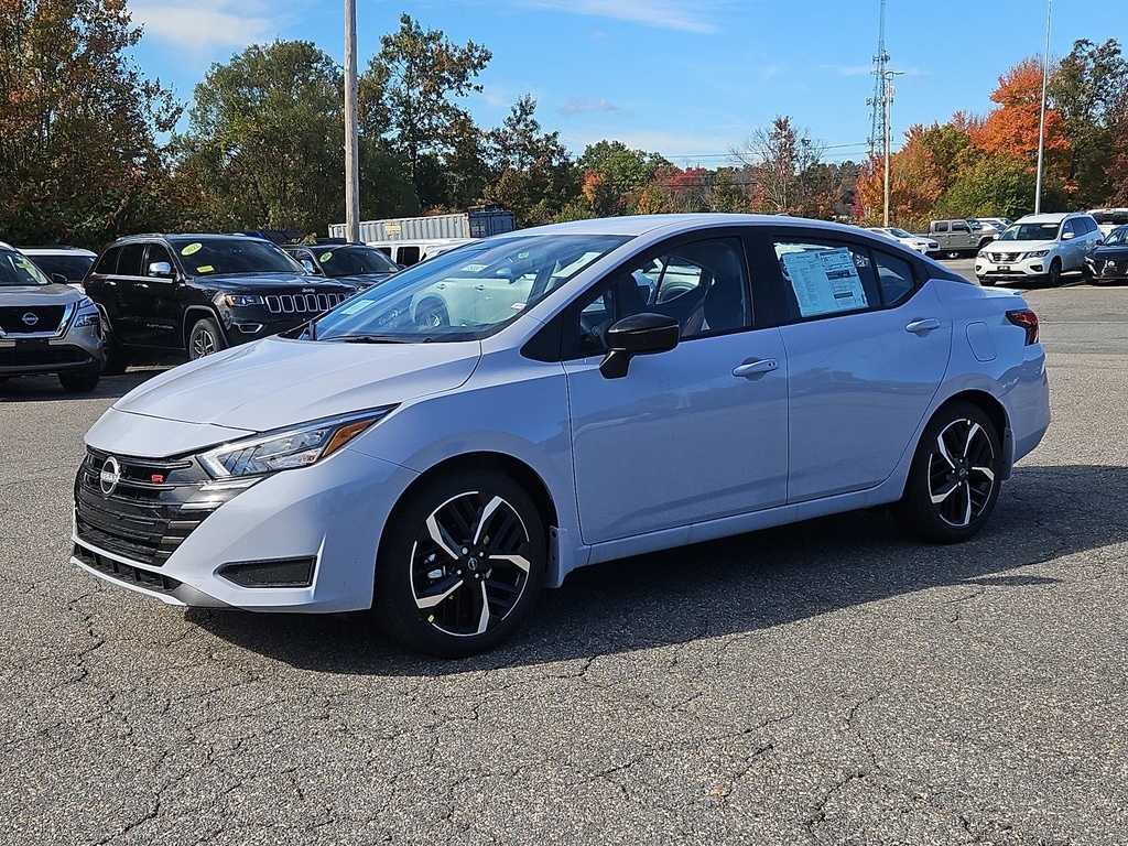 New 2025 Nissan Versa 1.6 SR Sedan