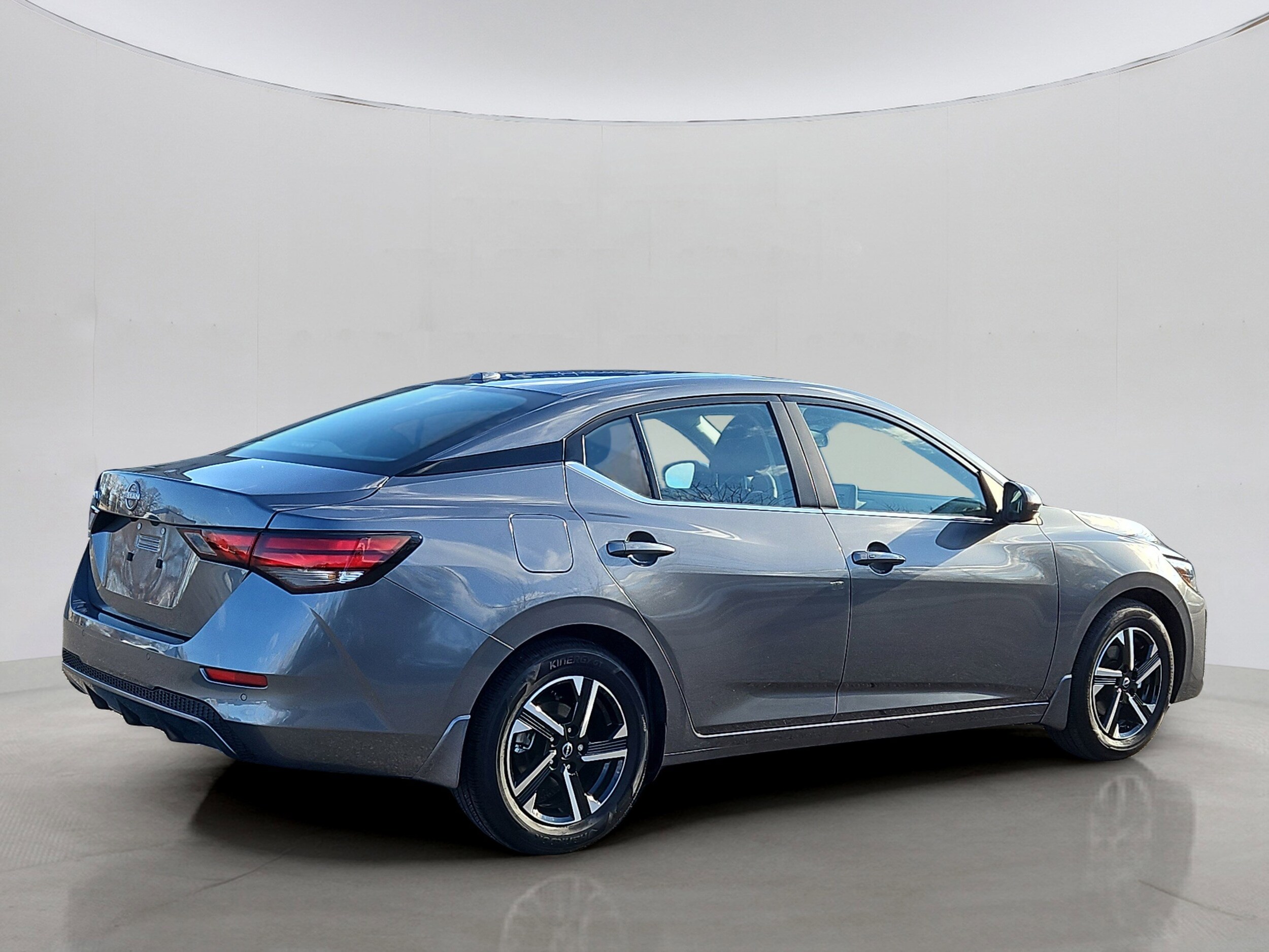 2025 Nissan Sentra SV photo 3