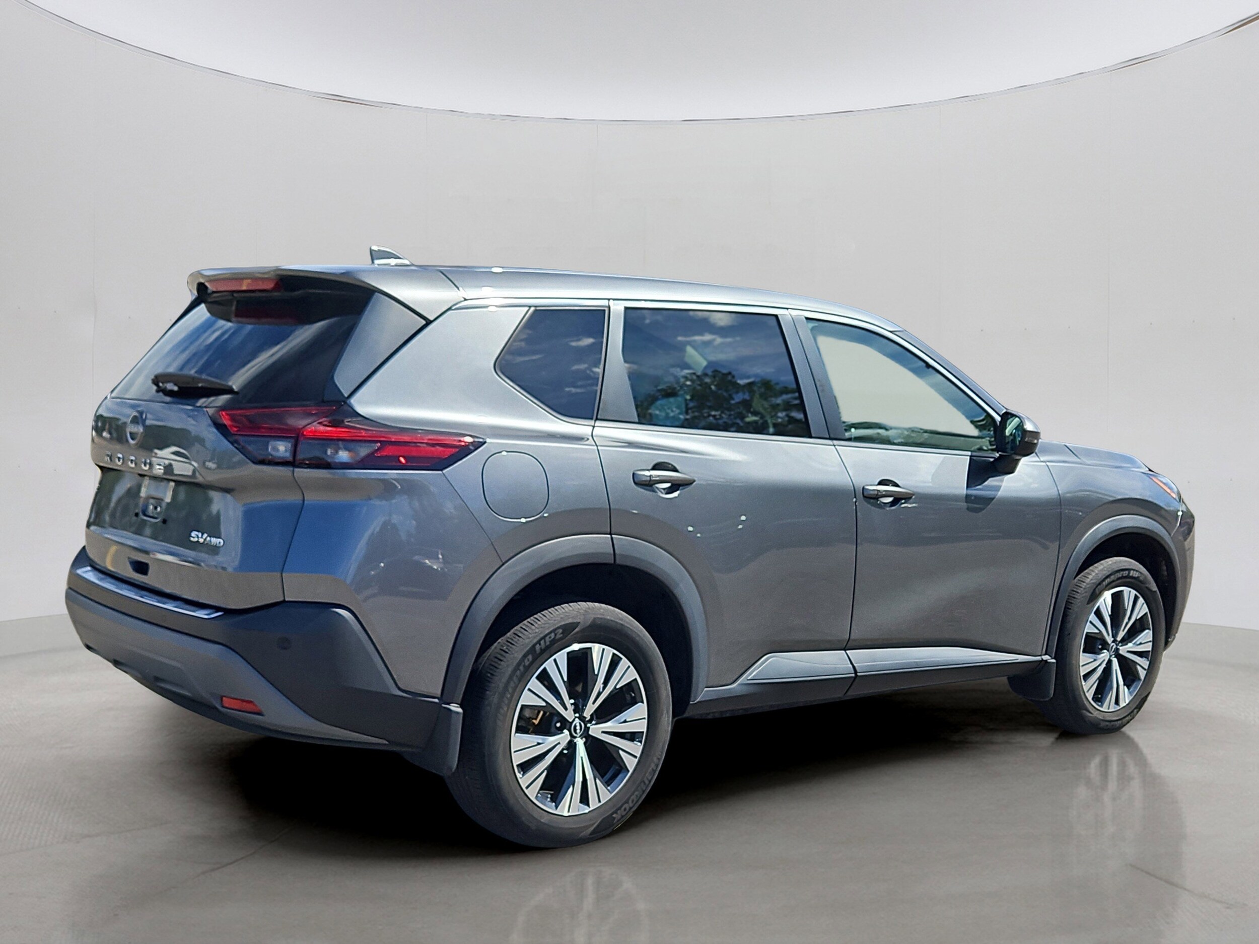 2022 Nissan Rogue SV photo 3