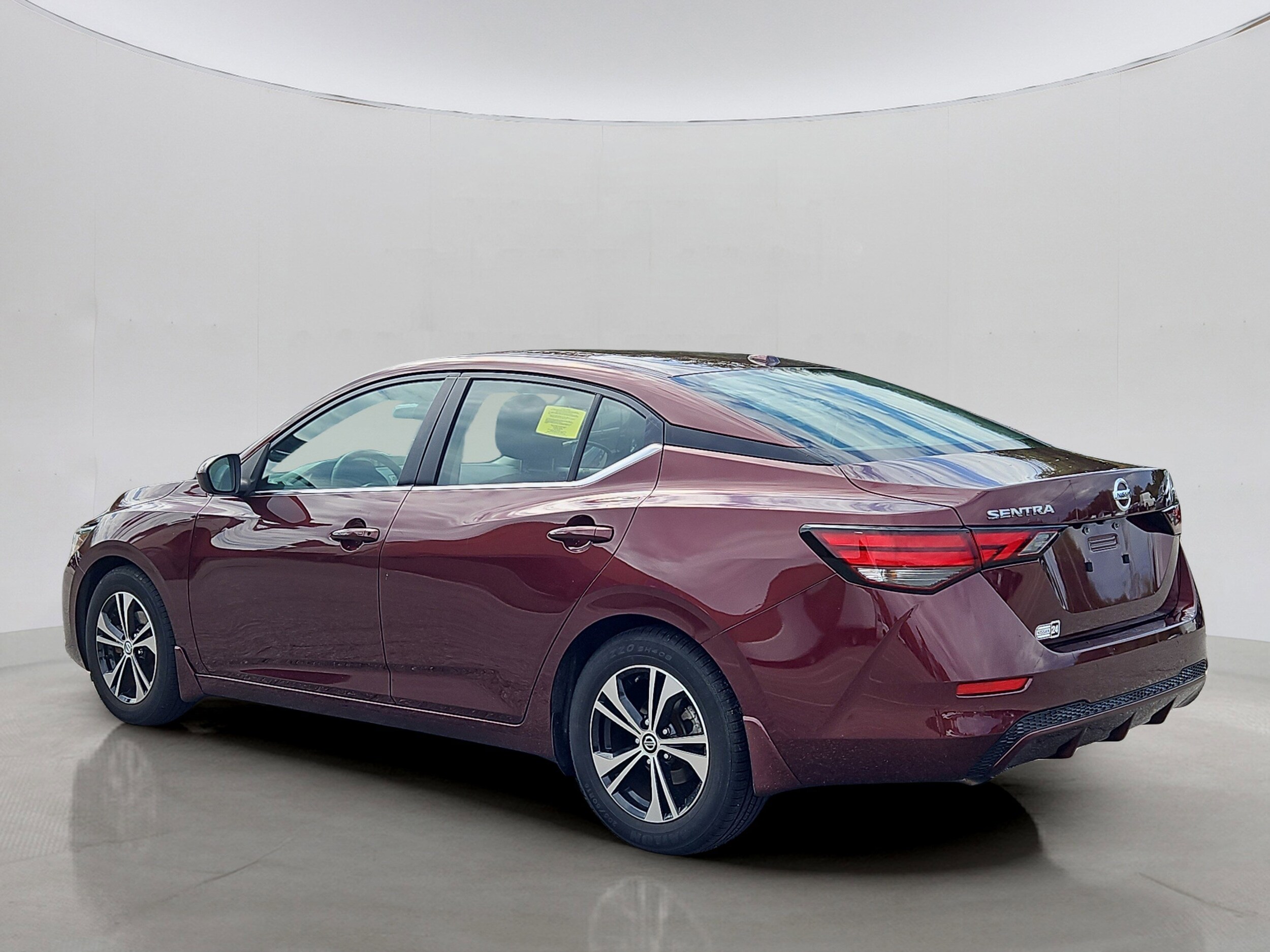 2021 Nissan Sentra SV photo 2