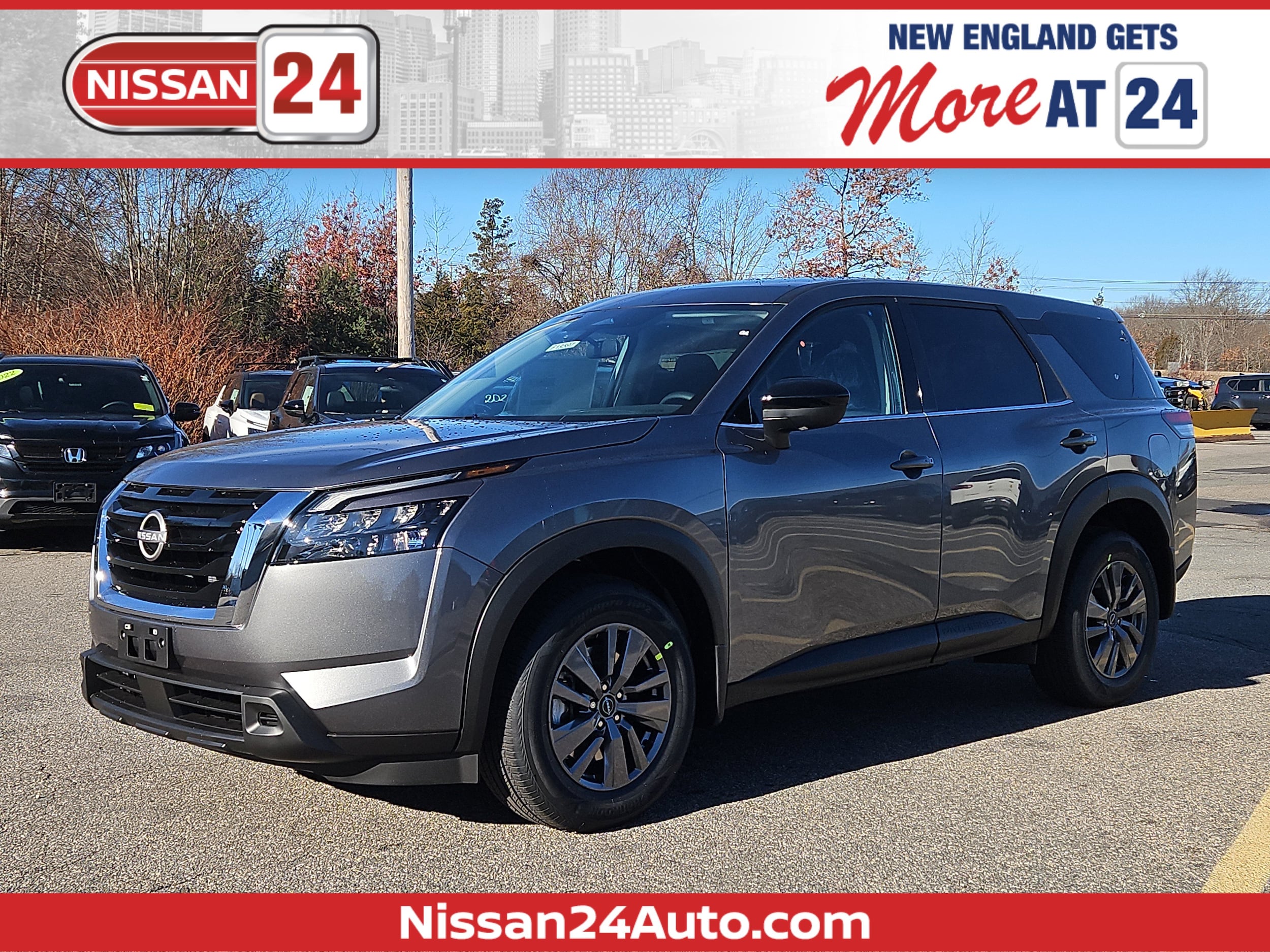 2025 Nissan Pathfinder S's photo