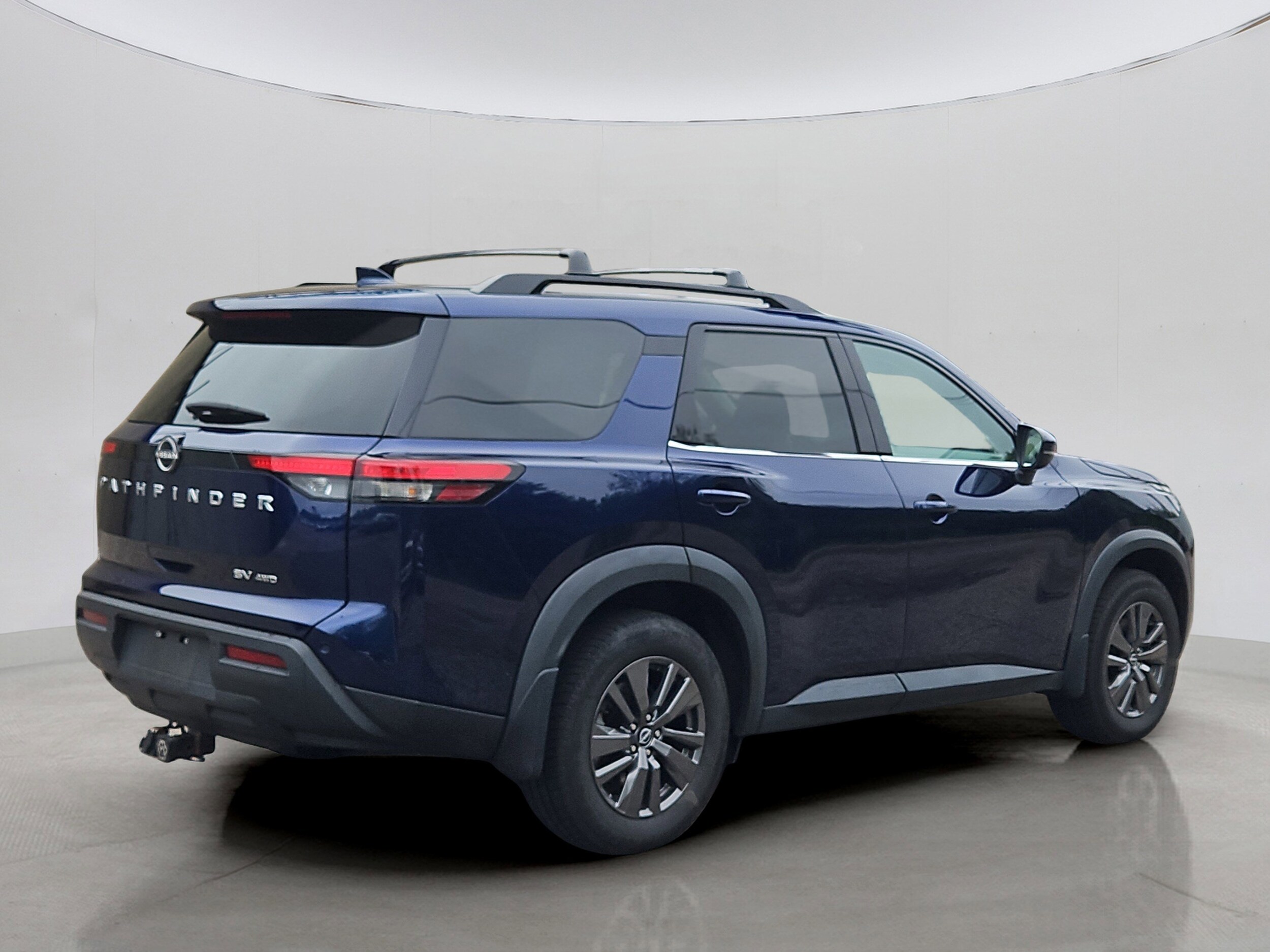 2022 Nissan Pathfinder SV photo 3