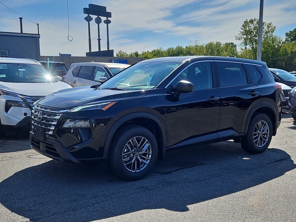 2026 Nissan Rogue S photo 2
