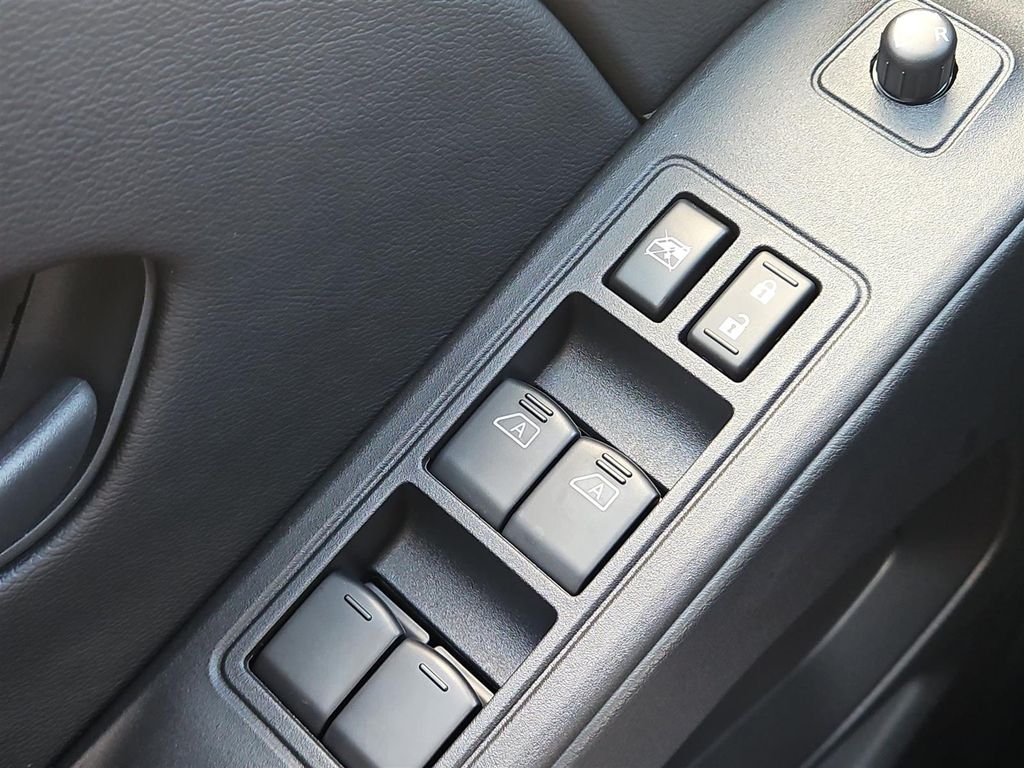 2026 Nissan Frontier SV - Photo 14