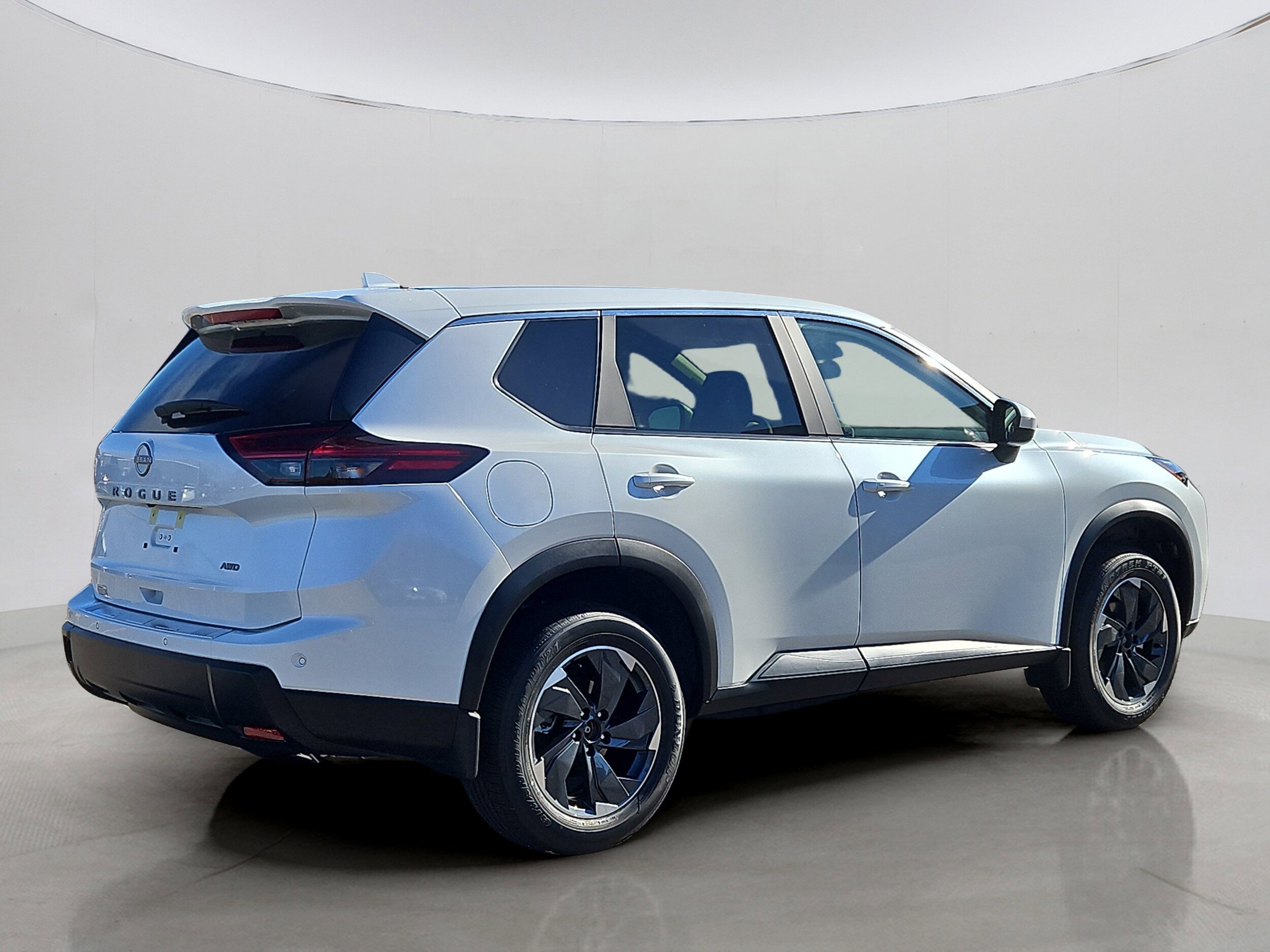 2026 Nissan Rogue SV photo 3