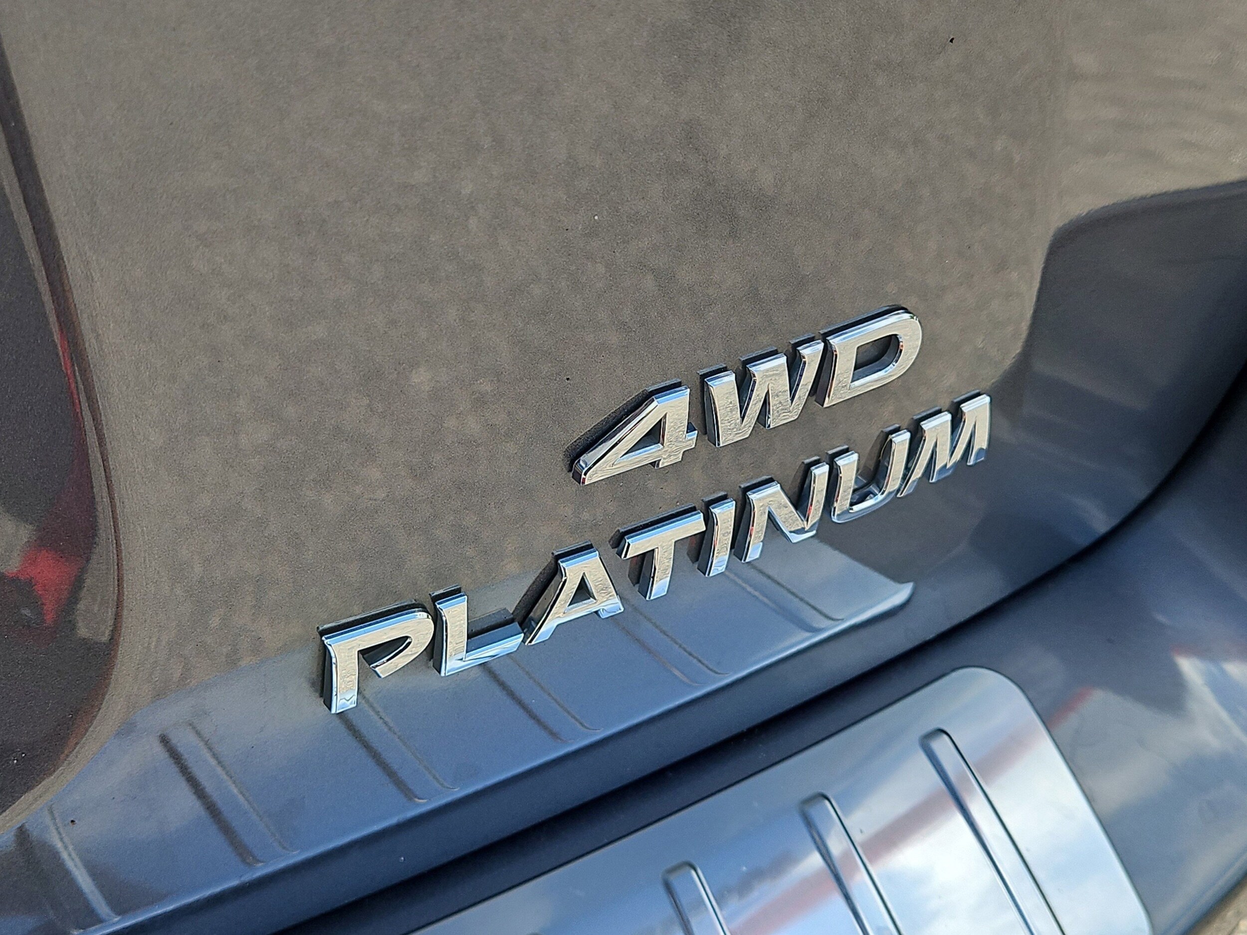 2017 Nissan Pathfinder Platinum photo 4