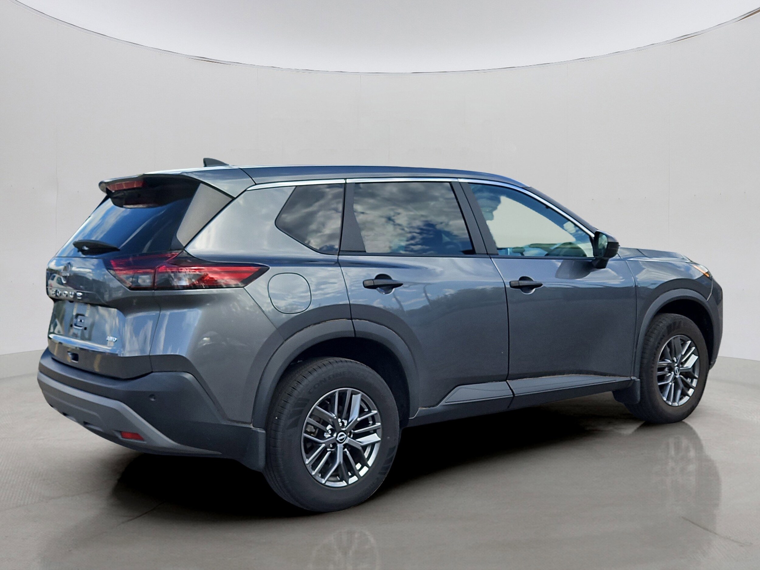 2022 Nissan Rogue S photo 3