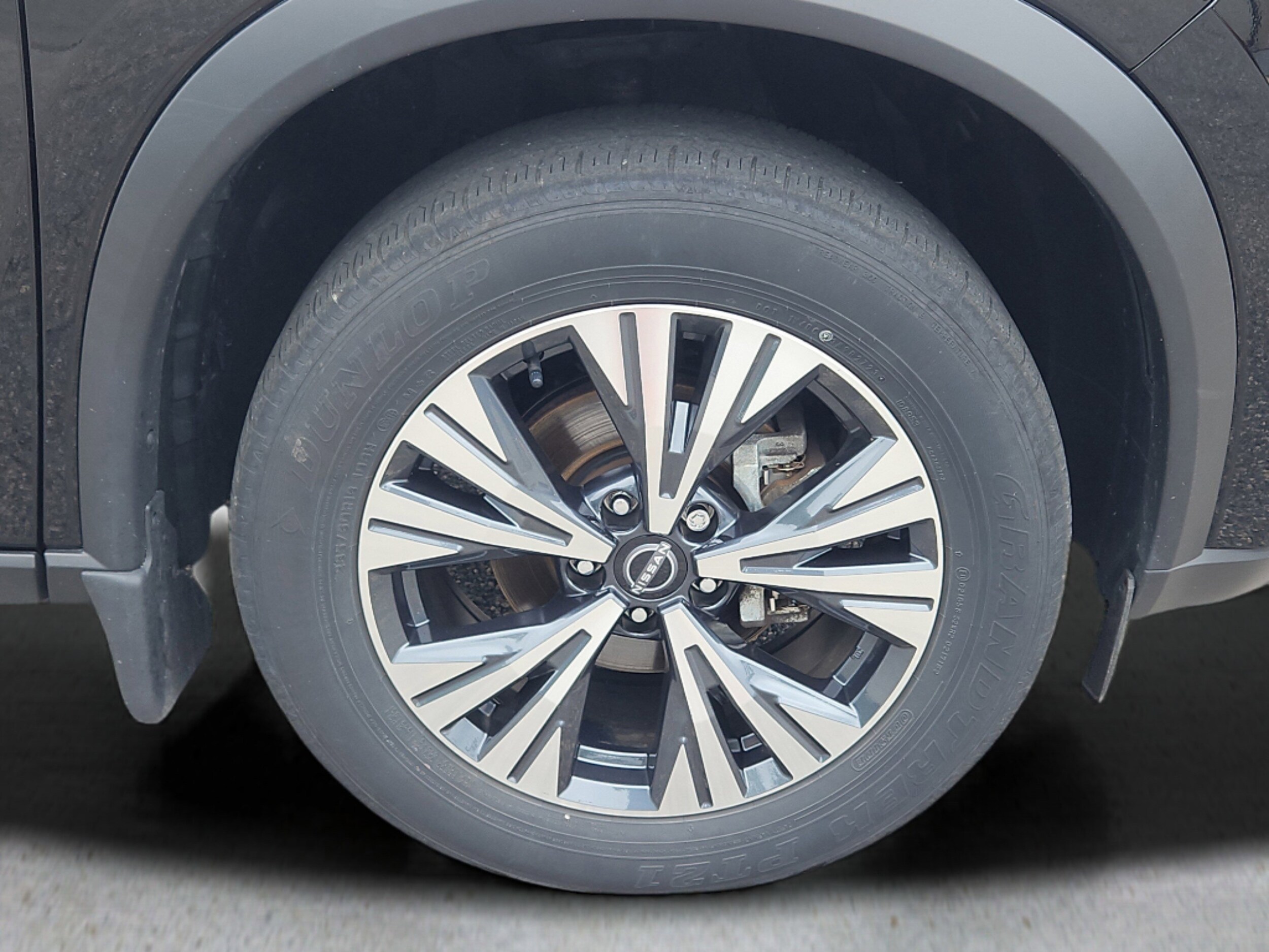 2023 Nissan Rogue SV photo 4