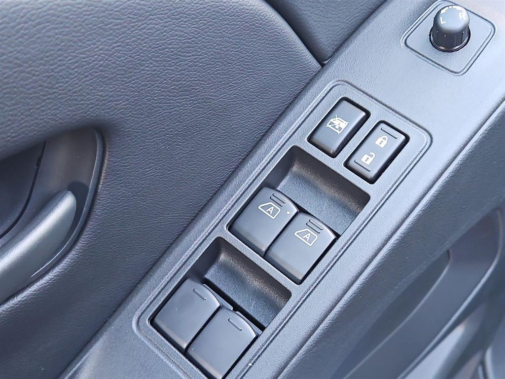 2026 Nissan Frontier SV - Photo 13