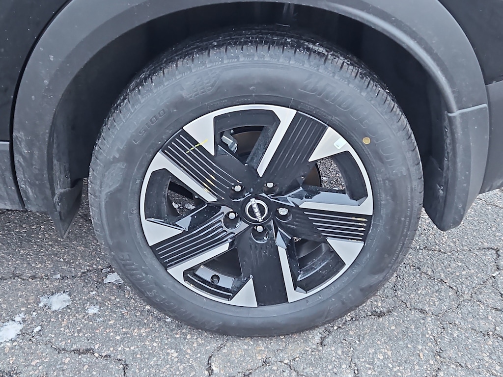 New 2026 Nissan Kicks SV