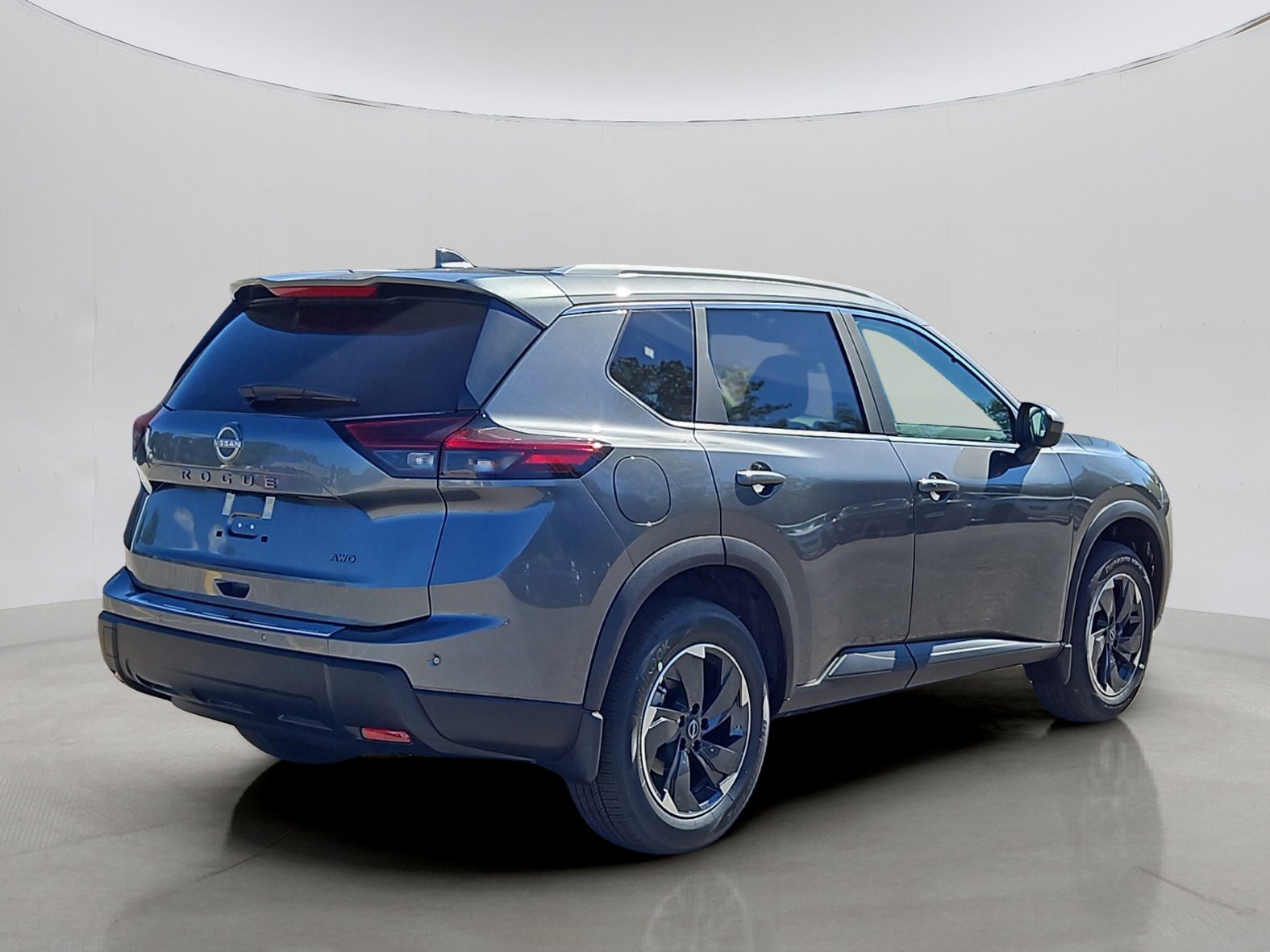 2025 Nissan Rogue SV photo 2