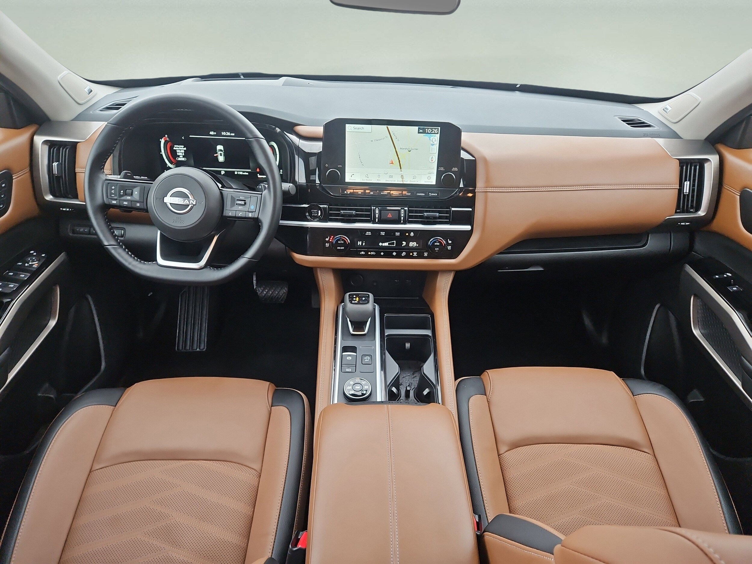 2025 Nissan Pathfinder Platinum photo 2