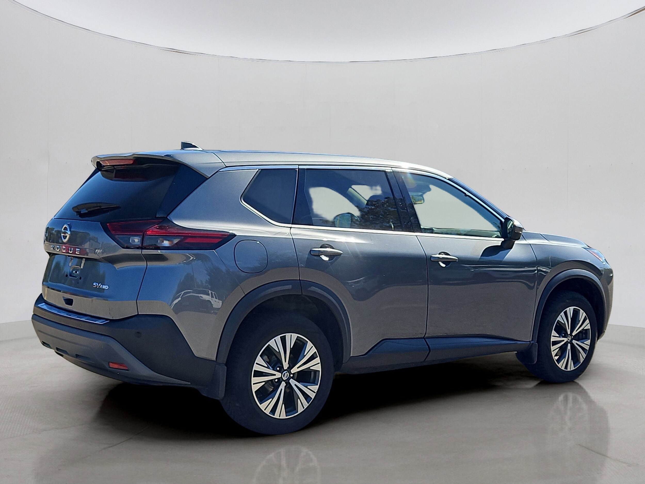 2021 Nissan Rogue SV photo 3