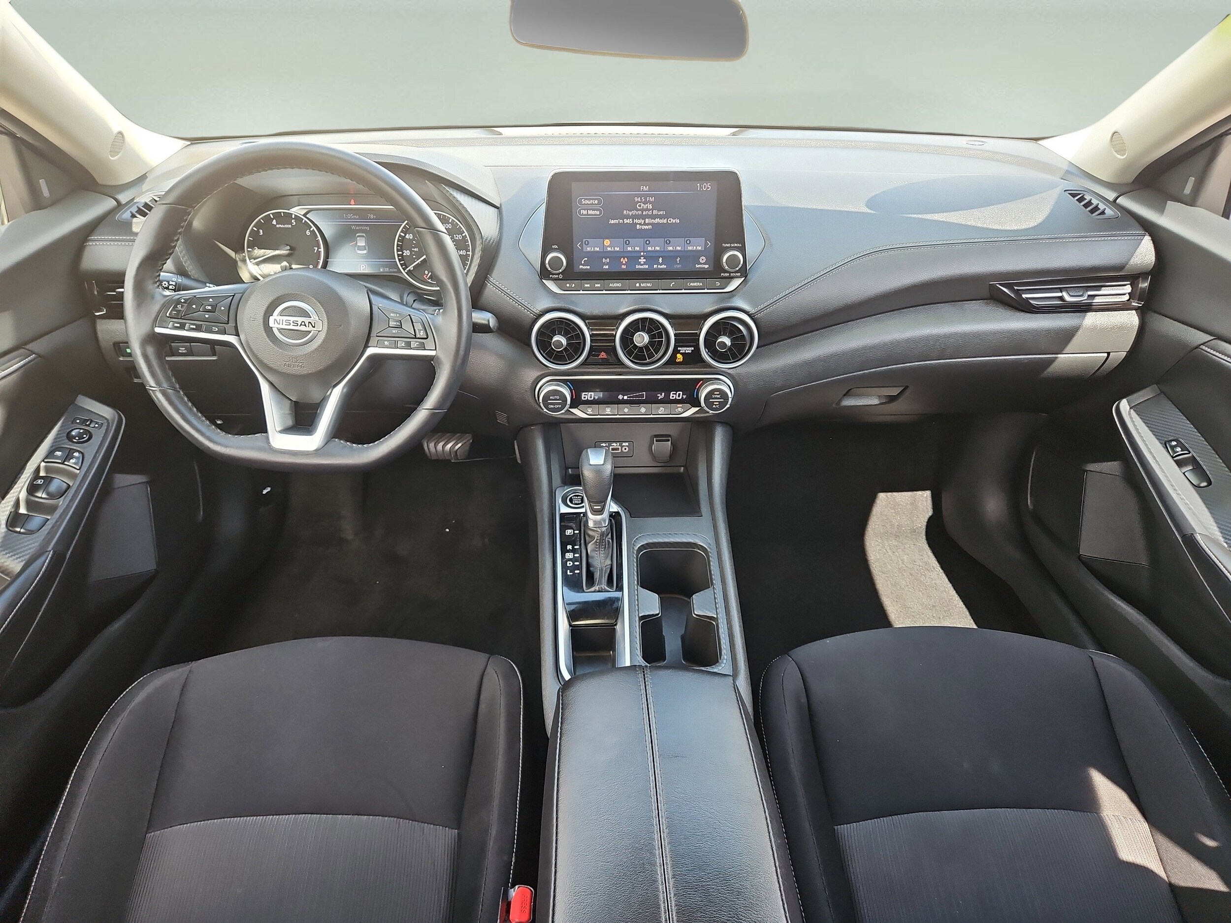 2020 Nissan Sentra SV photo 2