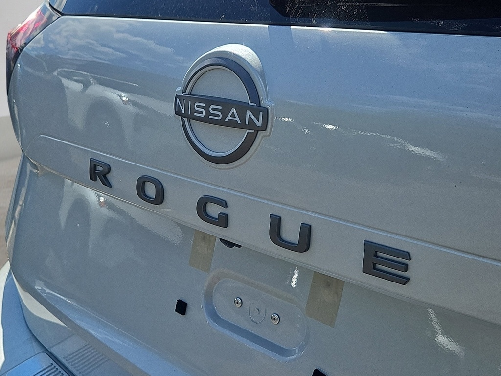 New 2026 Nissan Rogue SV SUV