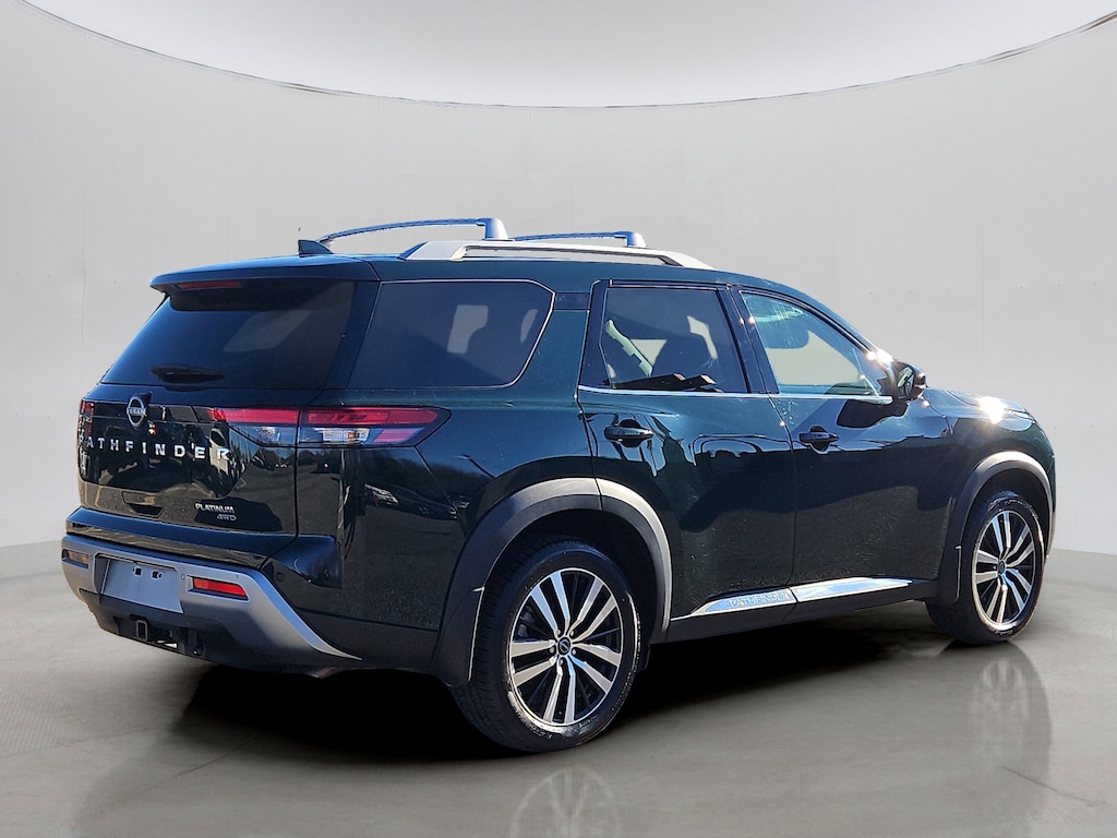 Used 2024 Nissan Pathfinder Platinum SUV