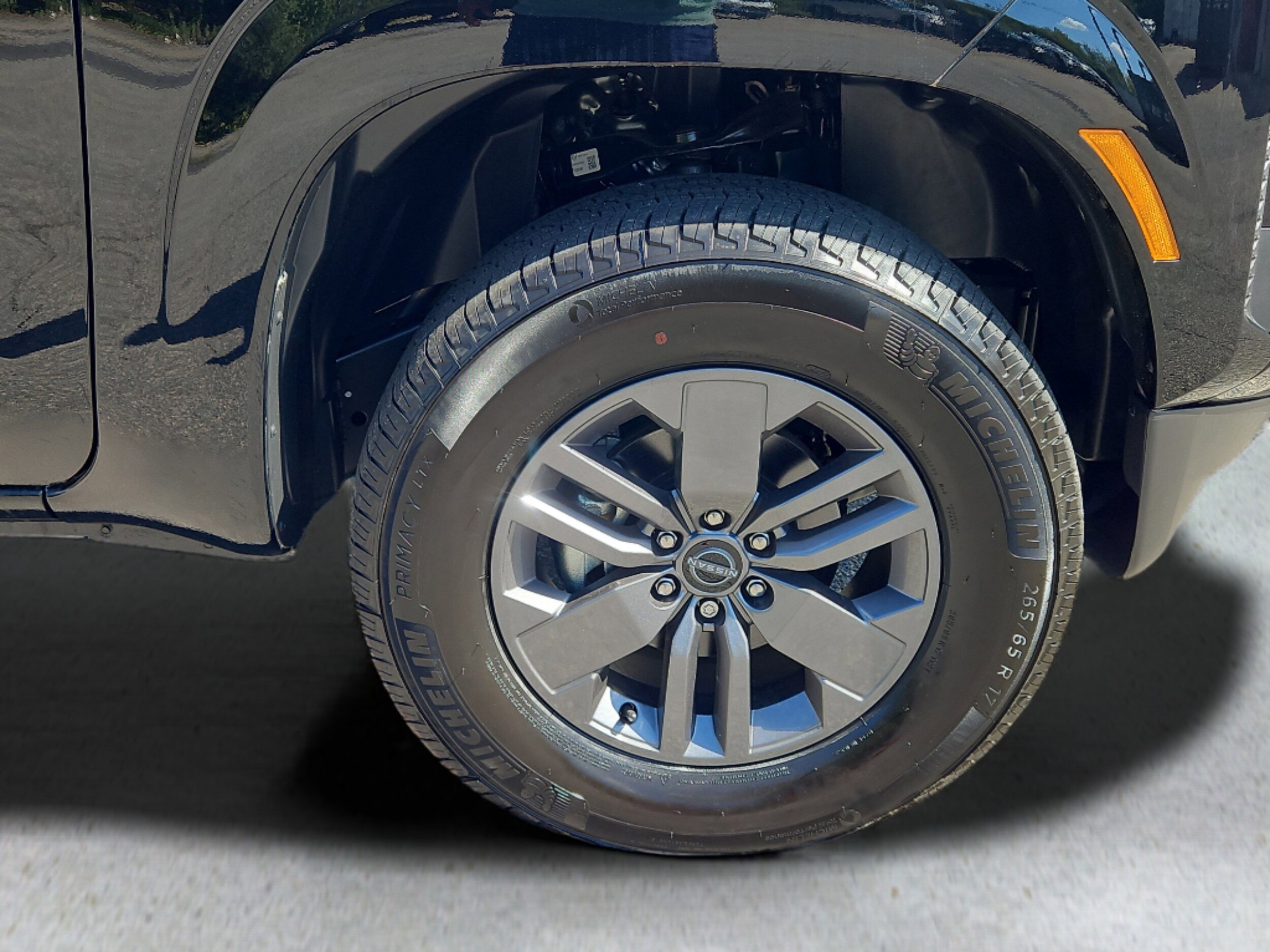 2025 Nissan Frontier SV photo 4