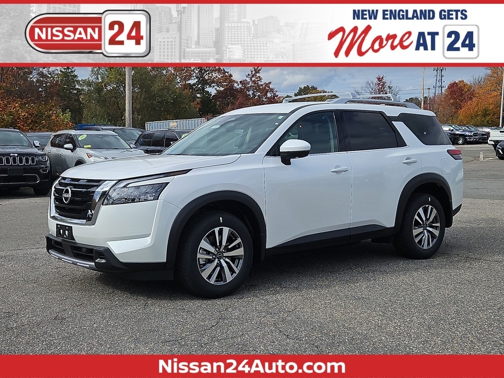 New 2025 Nissan Pathfinder SL 4WD