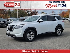 2025 Nissan Pathfinder SL 4WD