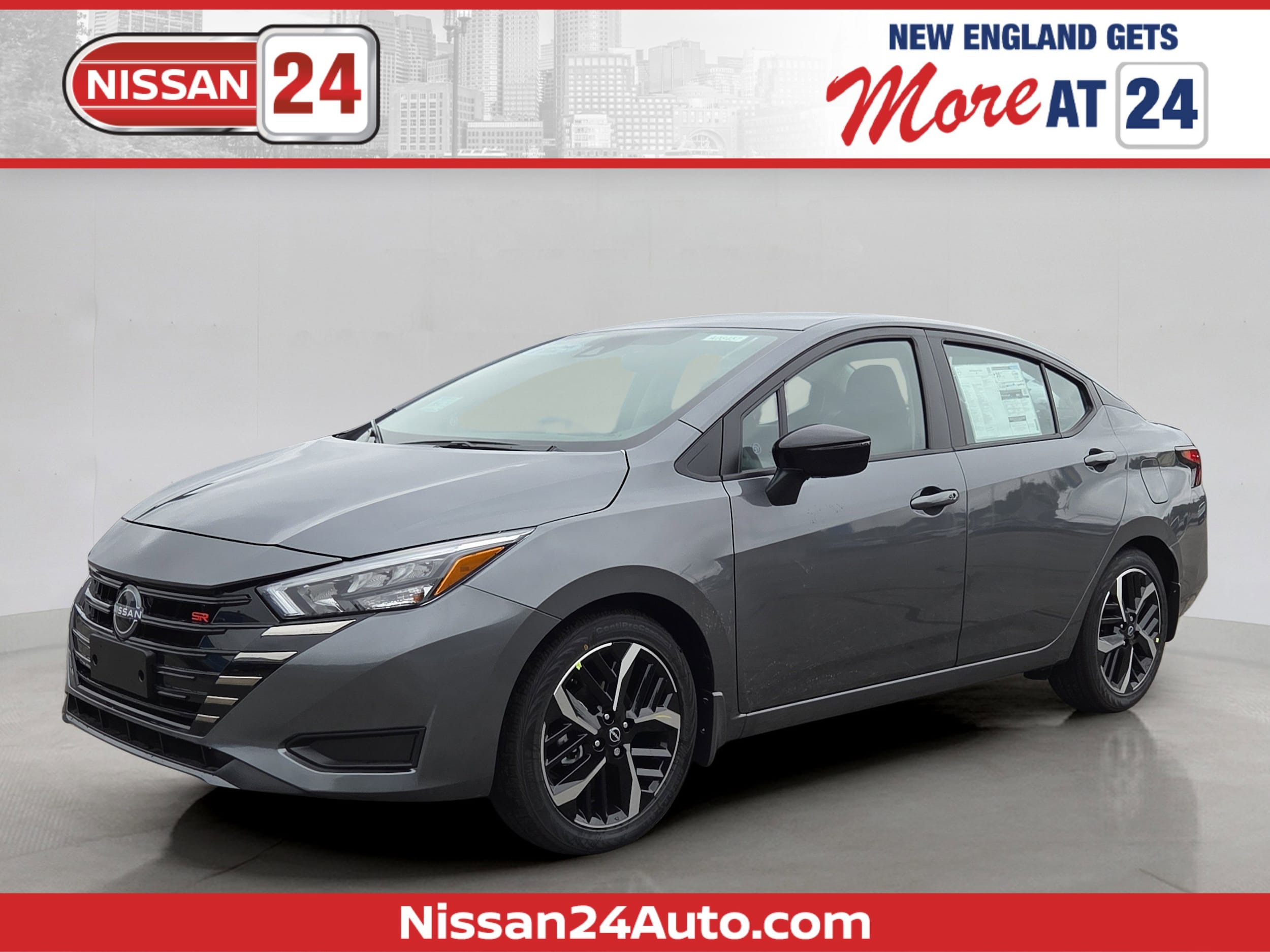 2025 Nissan Versa Sedan SR's photo