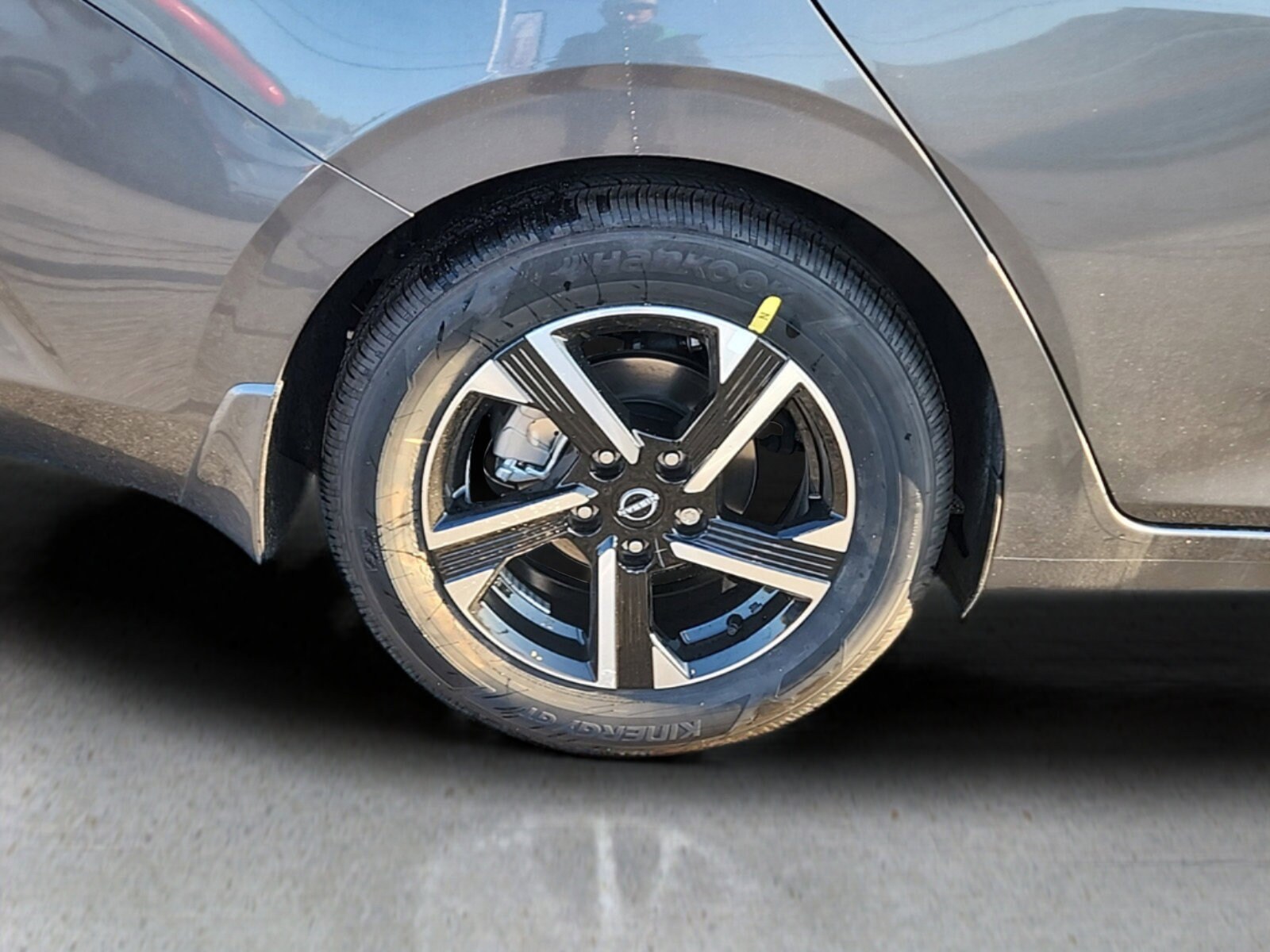 2025 Nissan Sentra SV photo 3