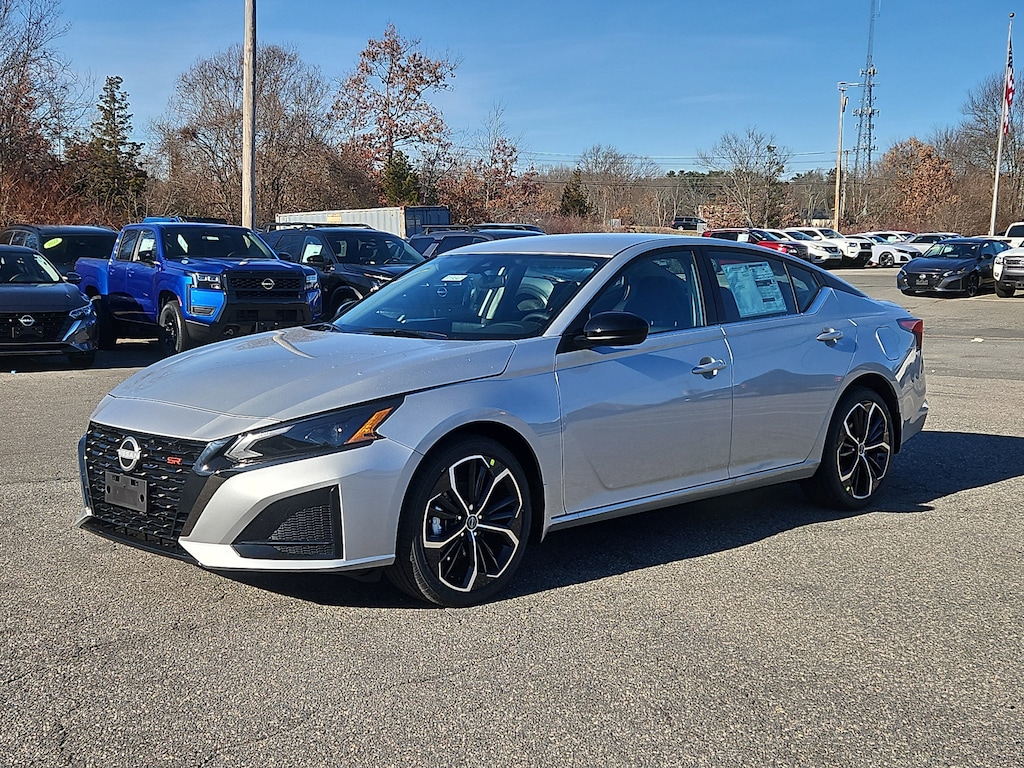New 2025 Nissan Altima SR AWD