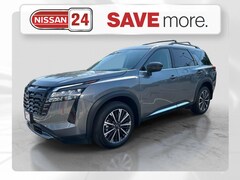 2026 Nissan Pathfinder Platinum SUV