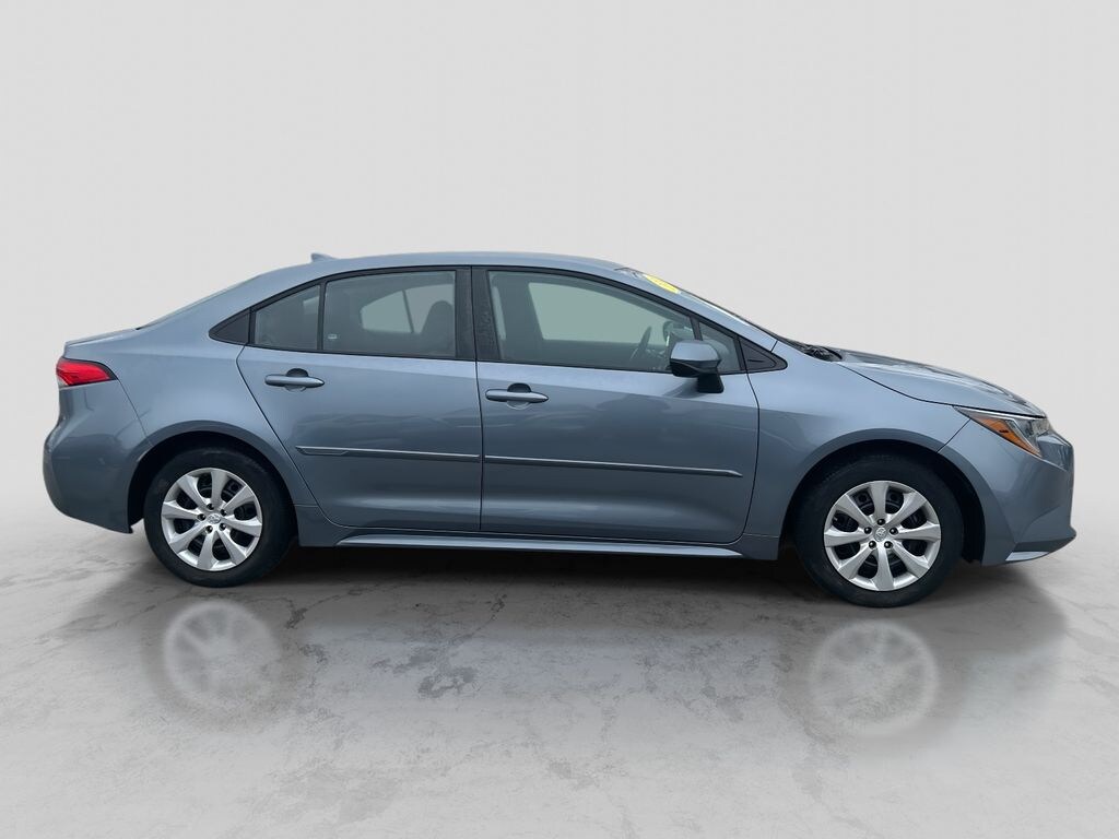 Used 2022 Toyota Corolla LE Sedan