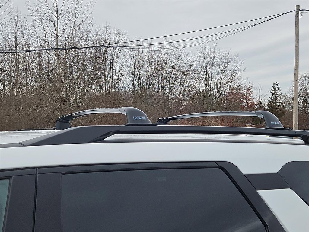 New 2025 Nissan Pathfinder SV SUV