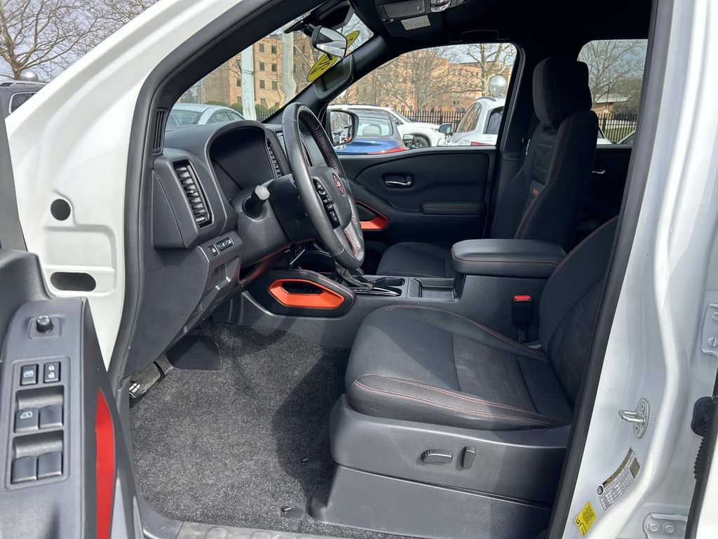 2022 Nissan Frontier PRO-4X - Photo 11