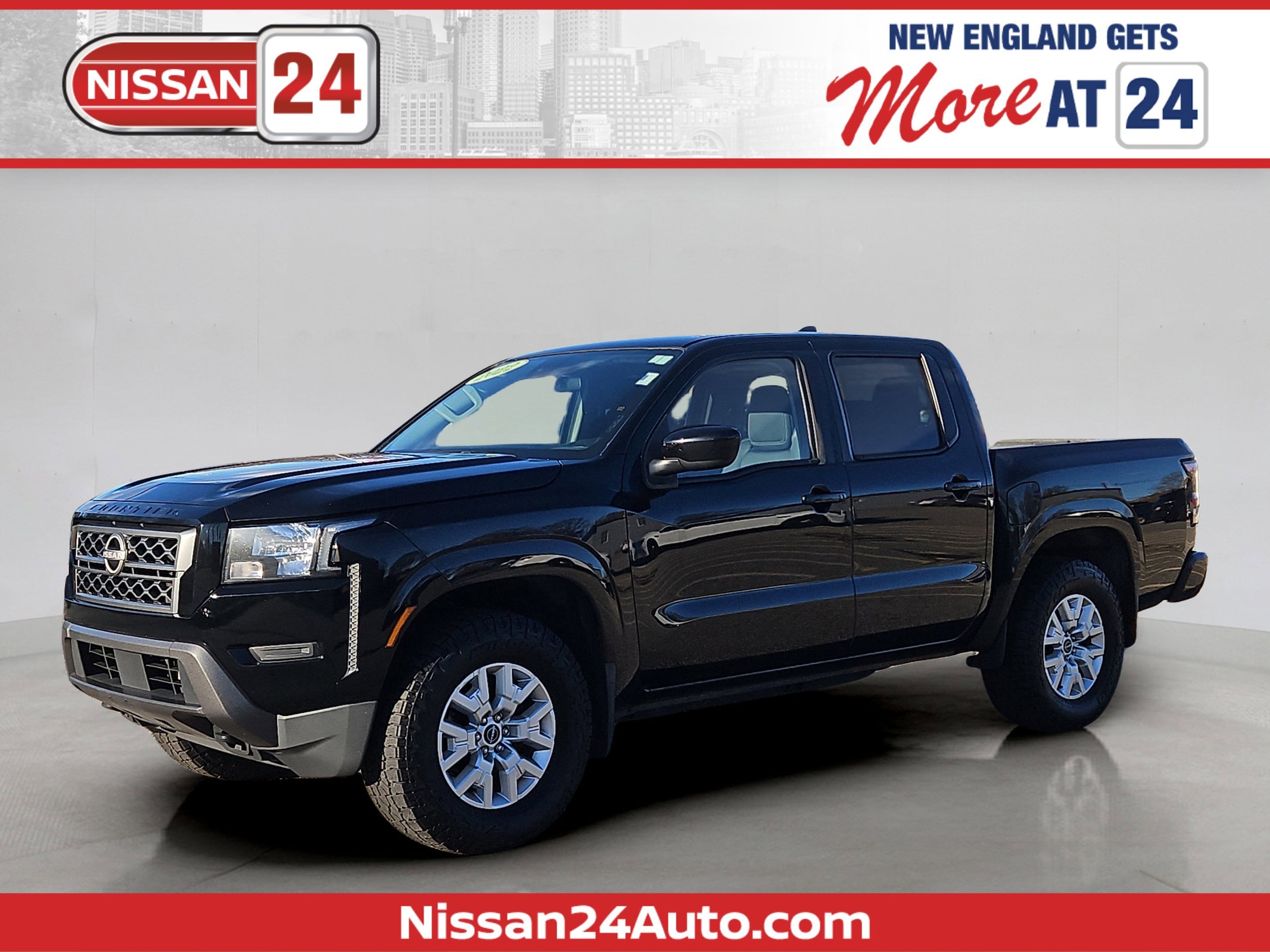 2022 Nissan Frontier SV's photo