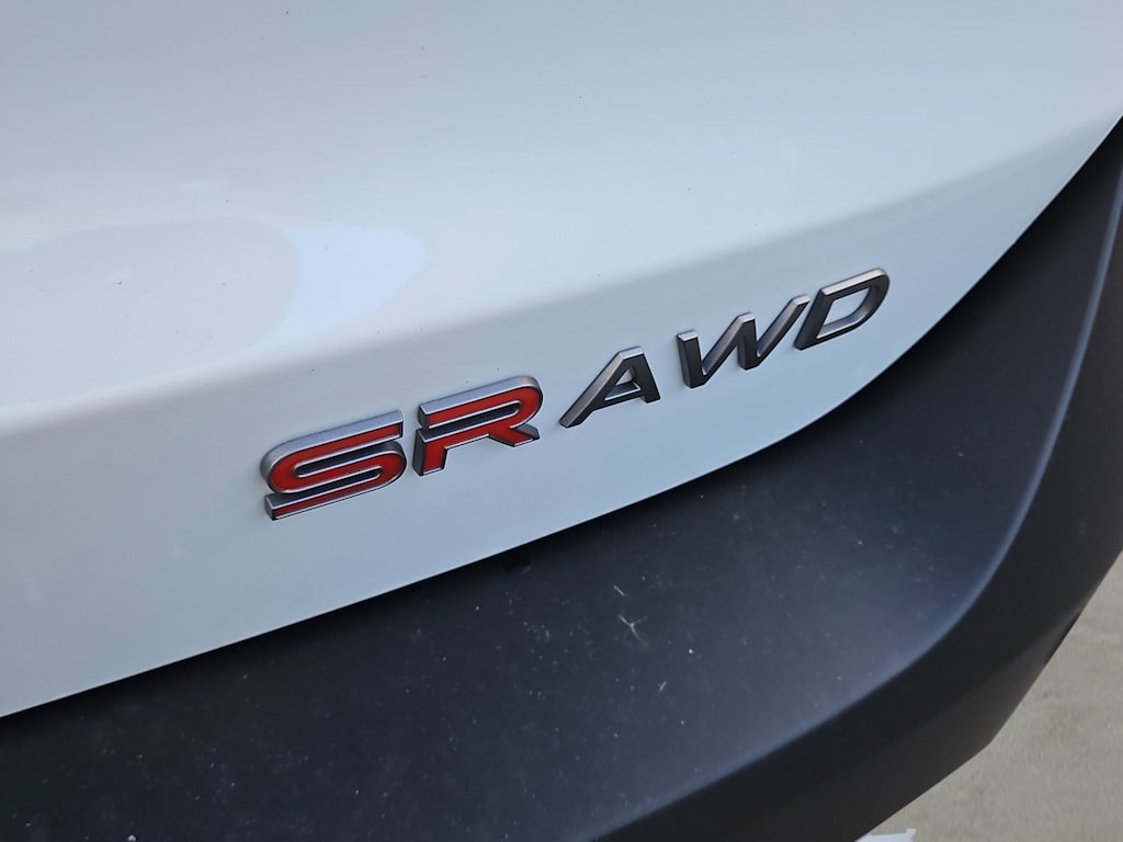 New 2026 Nissan Kicks SR SUV