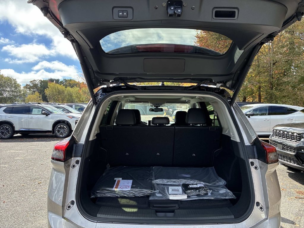 New 2026 Nissan Rogue Platinum SUV