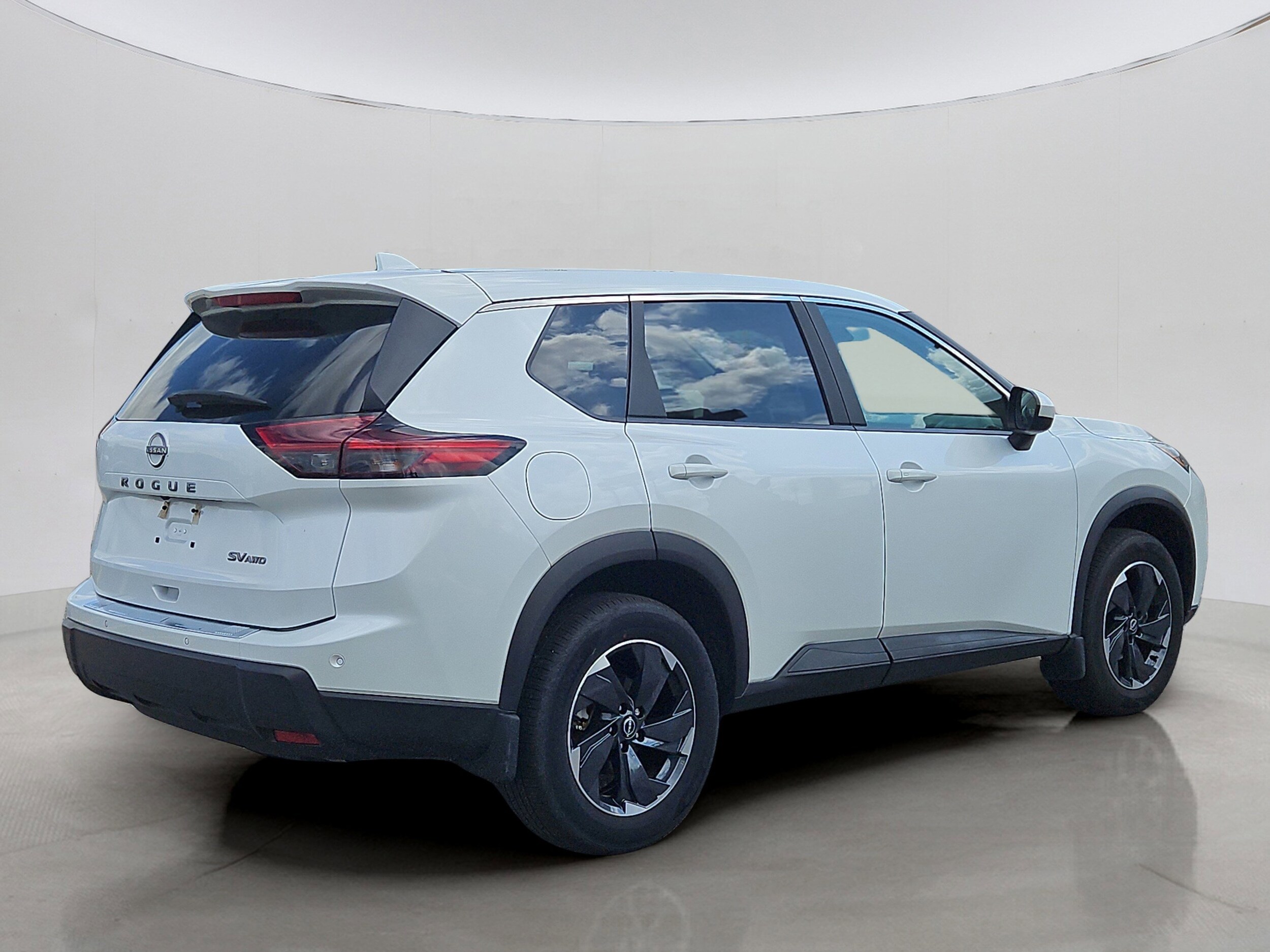 2024 Nissan Rogue SV photo 2